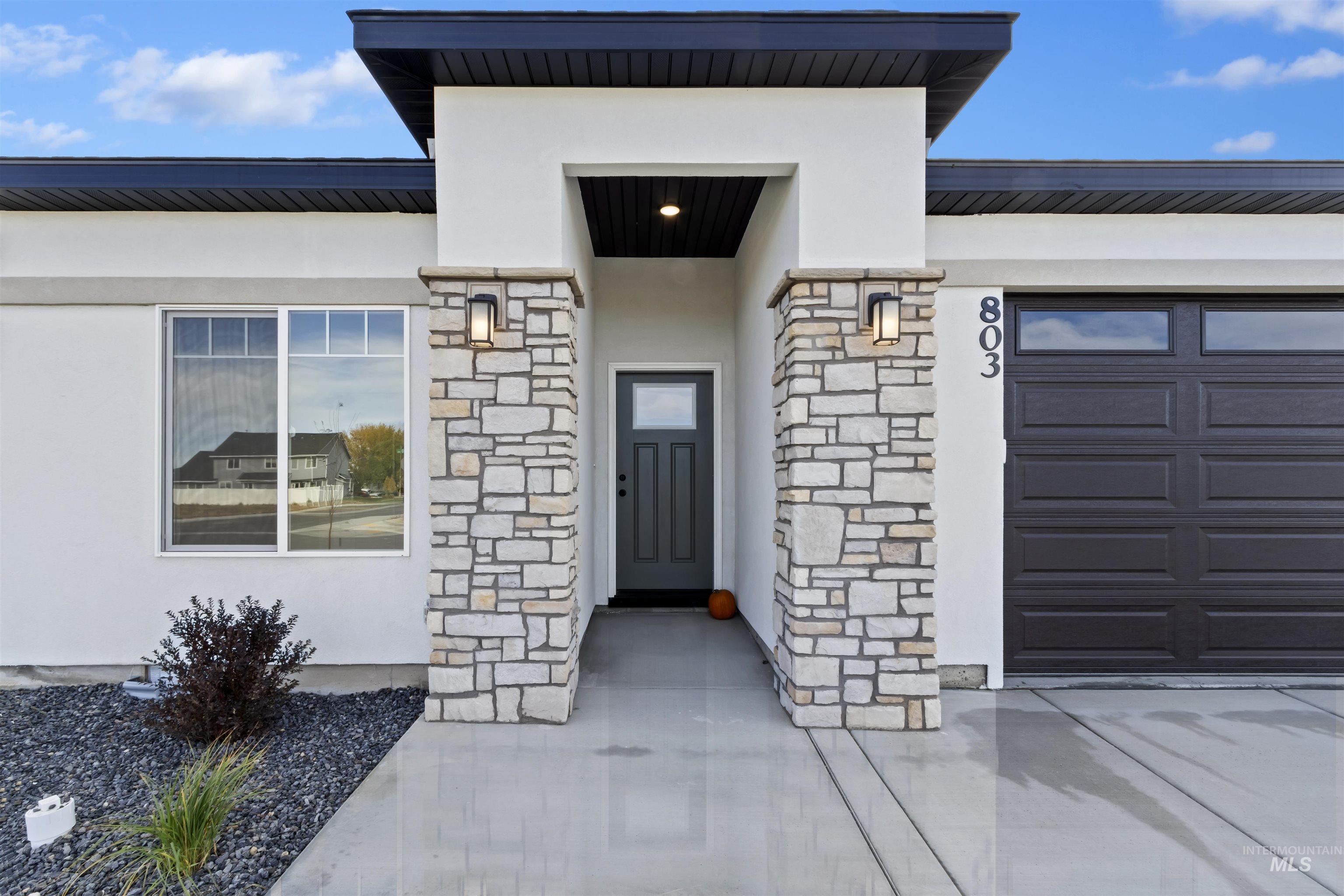 803 Waveland Avenue, Filer, Idaho 83328, 3 Bedrooms, 2 Bathrooms, Residential For Sale, Price $374,900,MLS 98965598