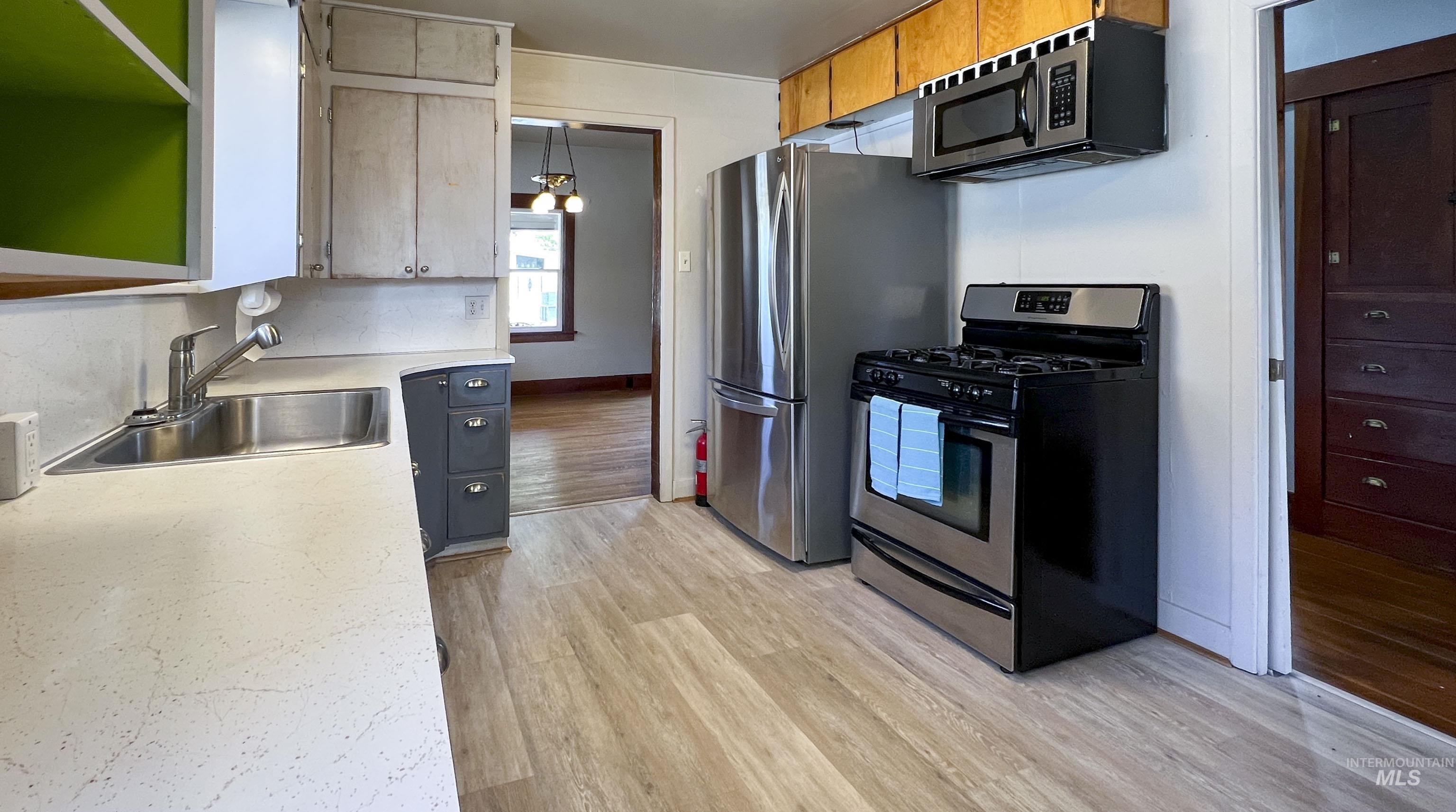 1226 7th St, Clarkston, Washington 99403, 3 Bedrooms, 1.5 Bathrooms, Residential For Sale, Price $294,000,MLS 98965605