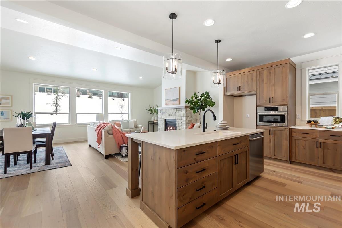 10880 W Cruden Bay Ln., Kuna, Idaho 83634, 3 Bedrooms, 2.5 Bathrooms, Residential For Sale, Price $689,900,MLS 98965611