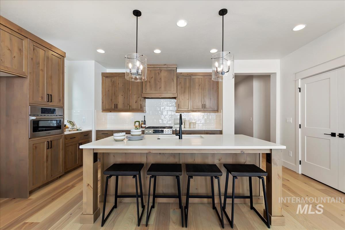 10880 W Cruden Bay Ln., Kuna, Idaho 83634, 3 Bedrooms, 2.5 Bathrooms, Residential For Sale, Price $689,900,MLS 98965611