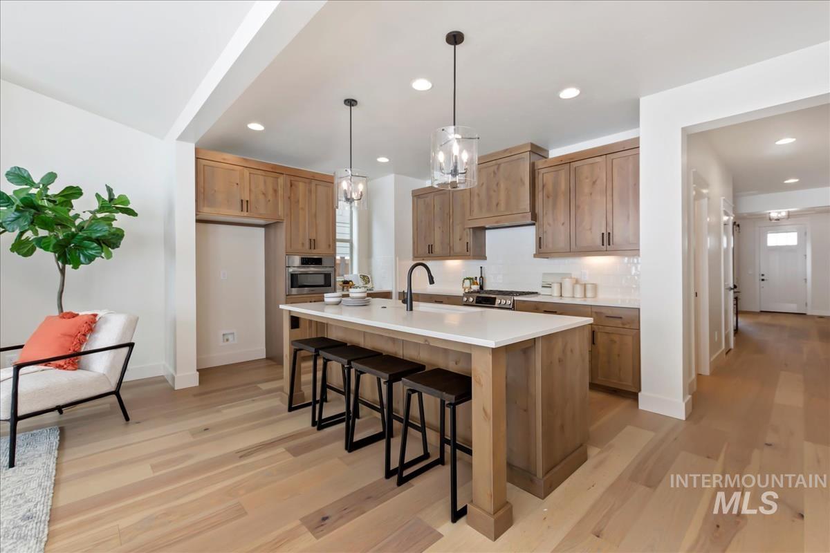 10880 W Cruden Bay Ln., Kuna, Idaho 83634, 3 Bedrooms, 2.5 Bathrooms, Residential For Sale, Price $689,900,MLS 98965611