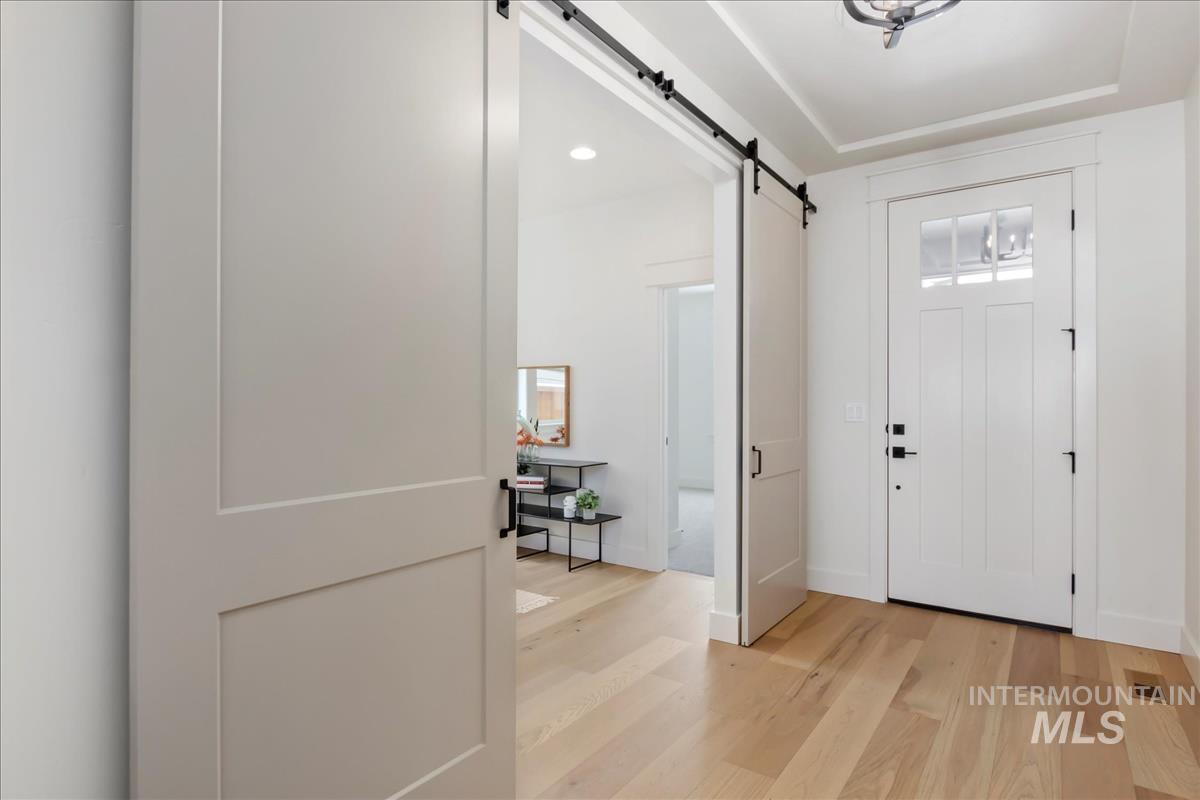 10880 W Cruden Bay Ln., Kuna, Idaho 83634, 3 Bedrooms, 2.5 Bathrooms, Residential For Sale, Price $689,900,MLS 98965611