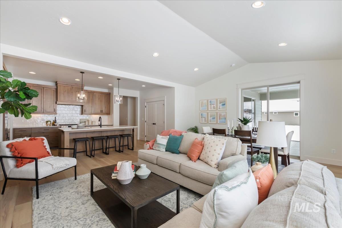 10880 W Cruden Bay Ln., Kuna, Idaho 83634, 3 Bedrooms, 2.5 Bathrooms, Residential For Sale, Price $689,900,MLS 98965611