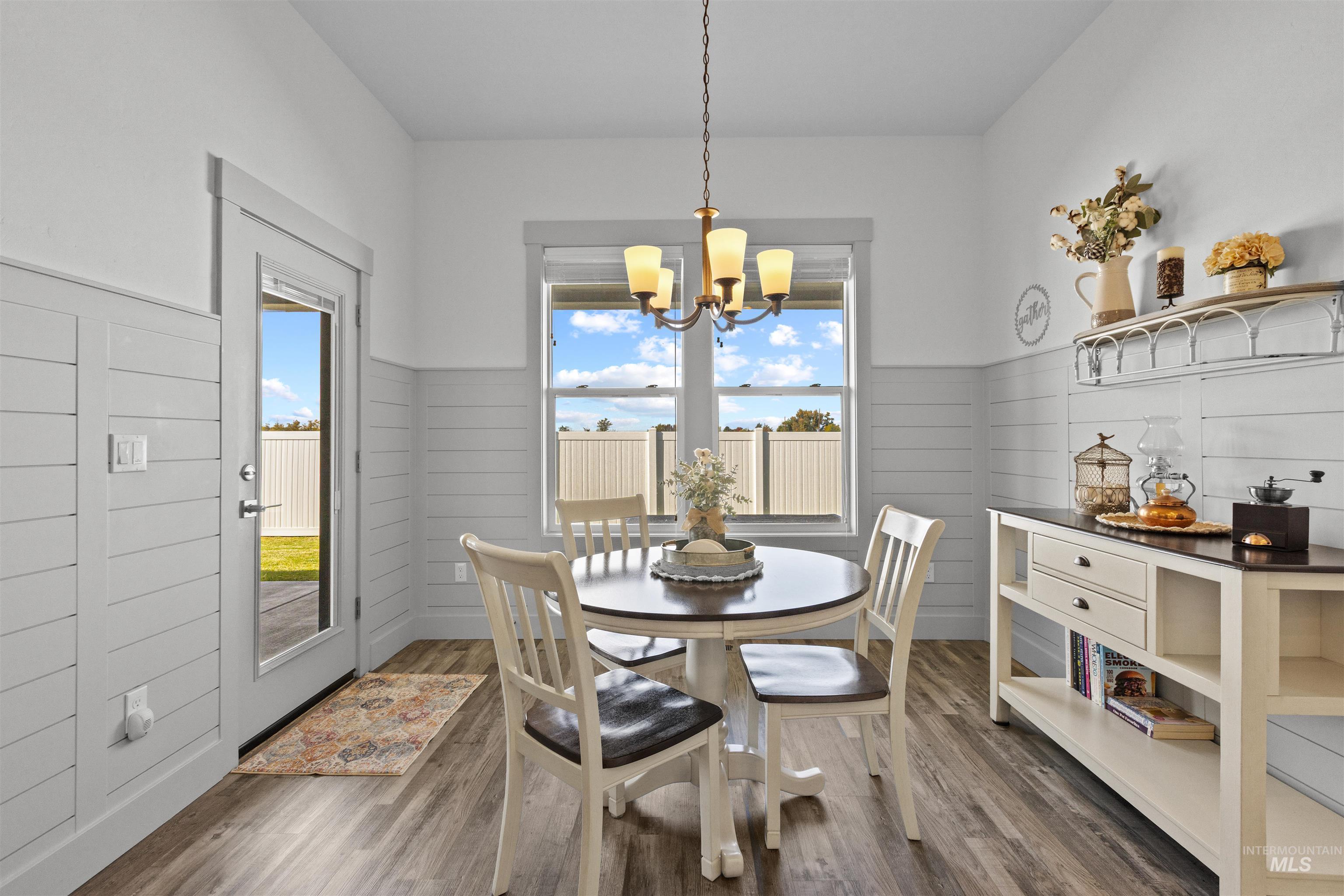 1303 S Justice Ave, Emmett, Idaho 83617, 4 Bedrooms, 2 Bathrooms, Residential For Sale, Price $579,900,MLS 98965624