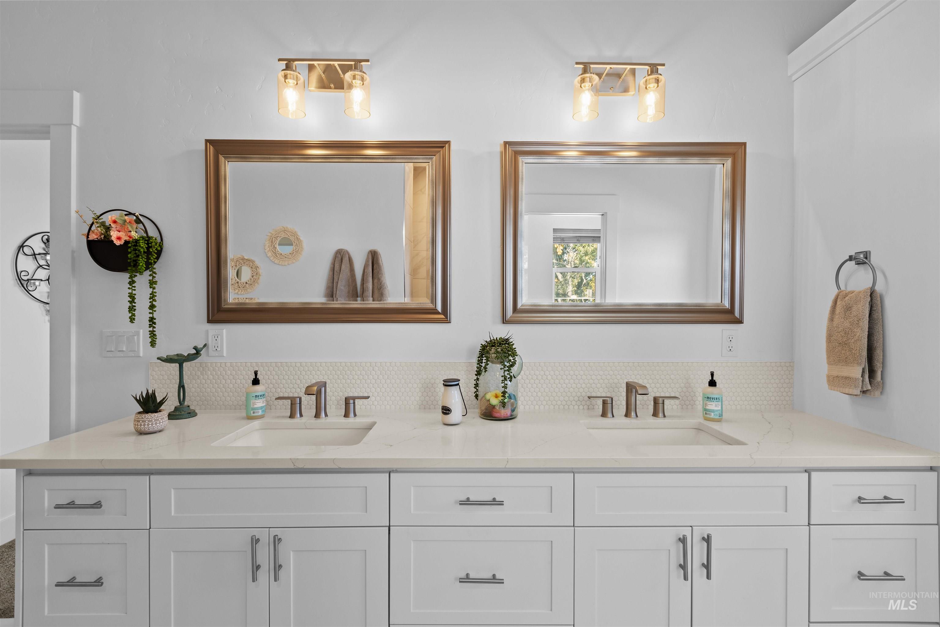 1303 S Justice Ave, Emmett, Idaho 83617, 4 Bedrooms, 2 Bathrooms, Residential For Sale, Price $579,900,MLS 98965624