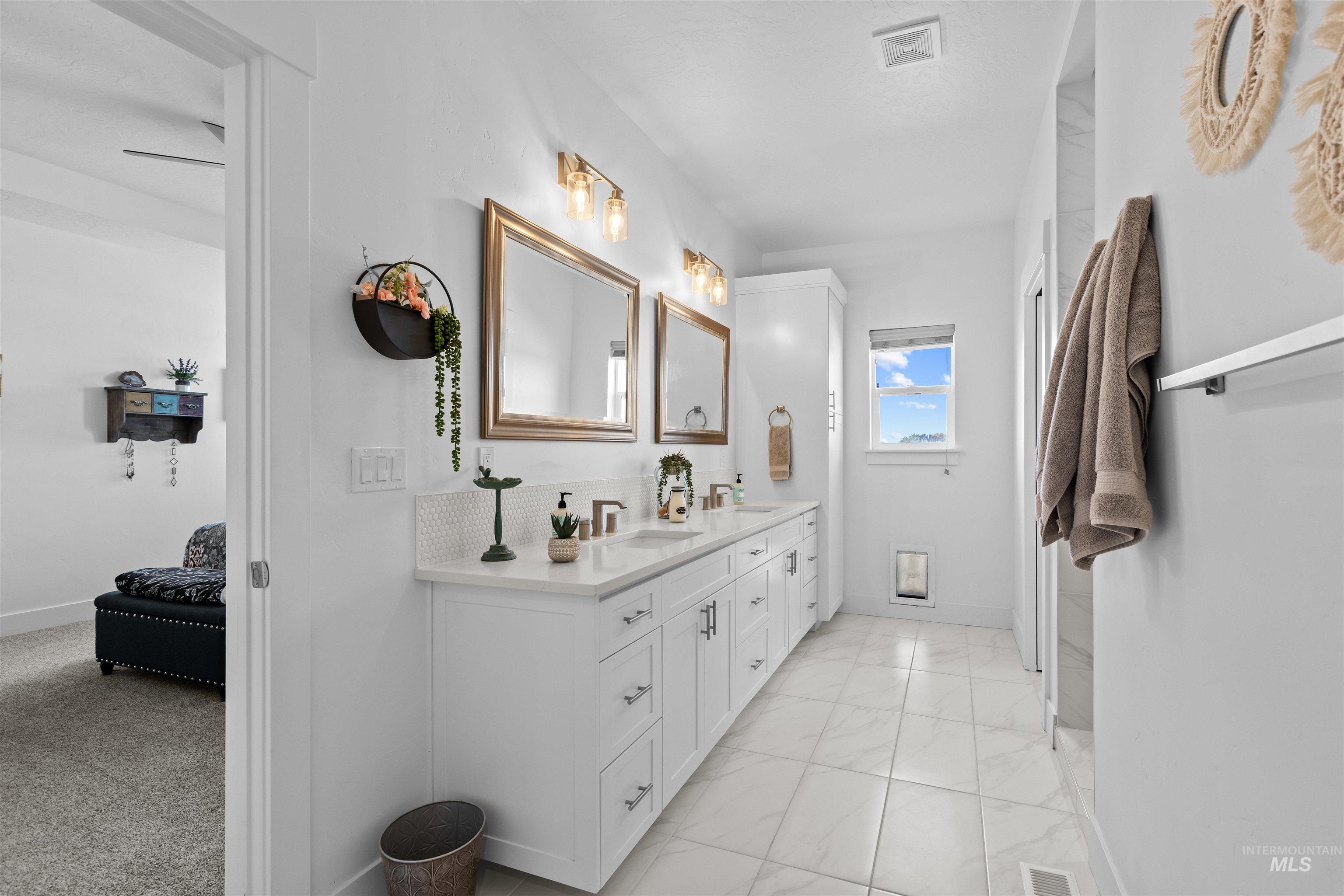 1303 S Justice Ave, Emmett, Idaho 83617, 4 Bedrooms, 2 Bathrooms, Residential For Sale, Price $579,900,MLS 98965624