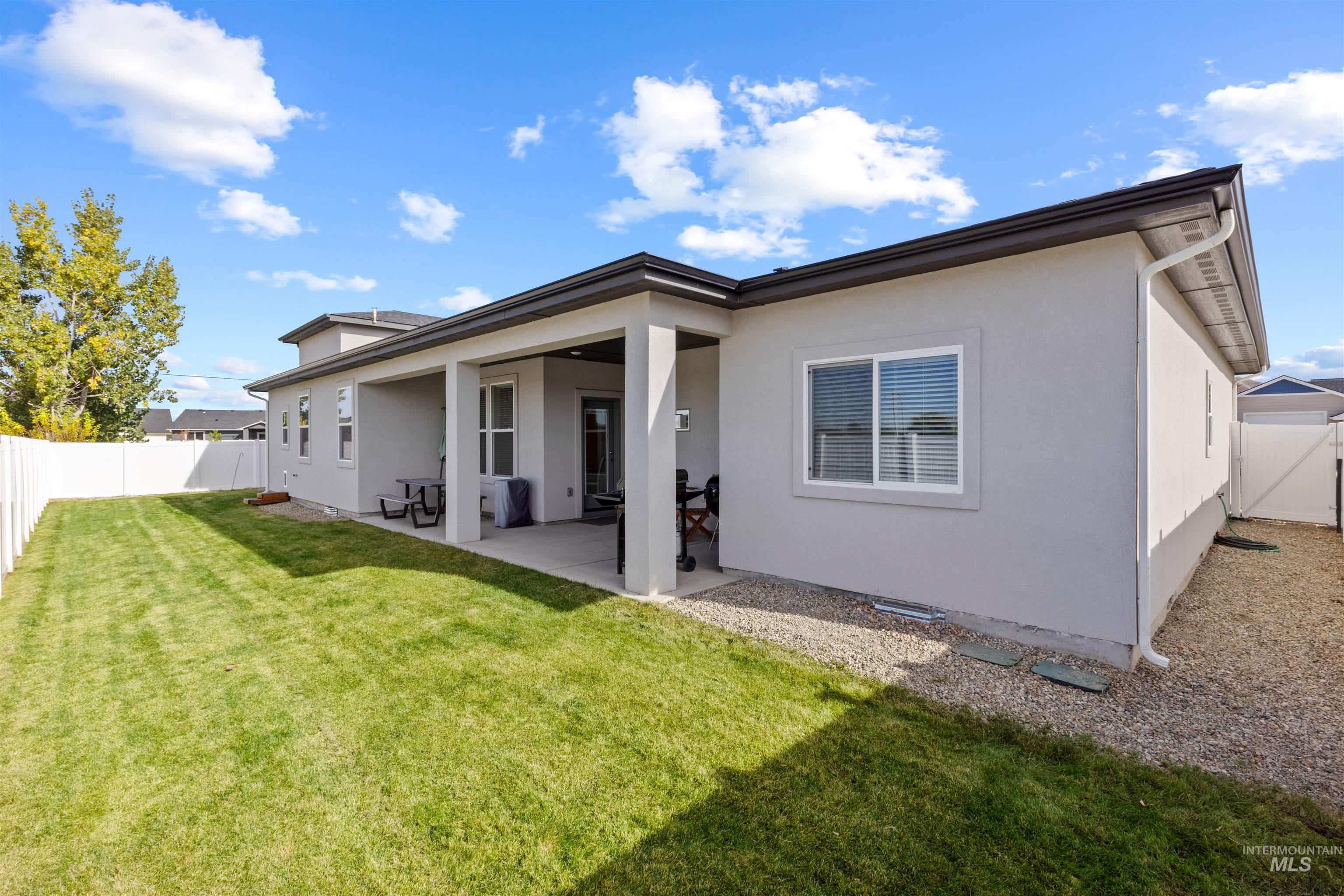 1303 S Justice Ave, Emmett, Idaho 83617, 4 Bedrooms, 2 Bathrooms, Residential For Sale, Price $579,900,MLS 98965624