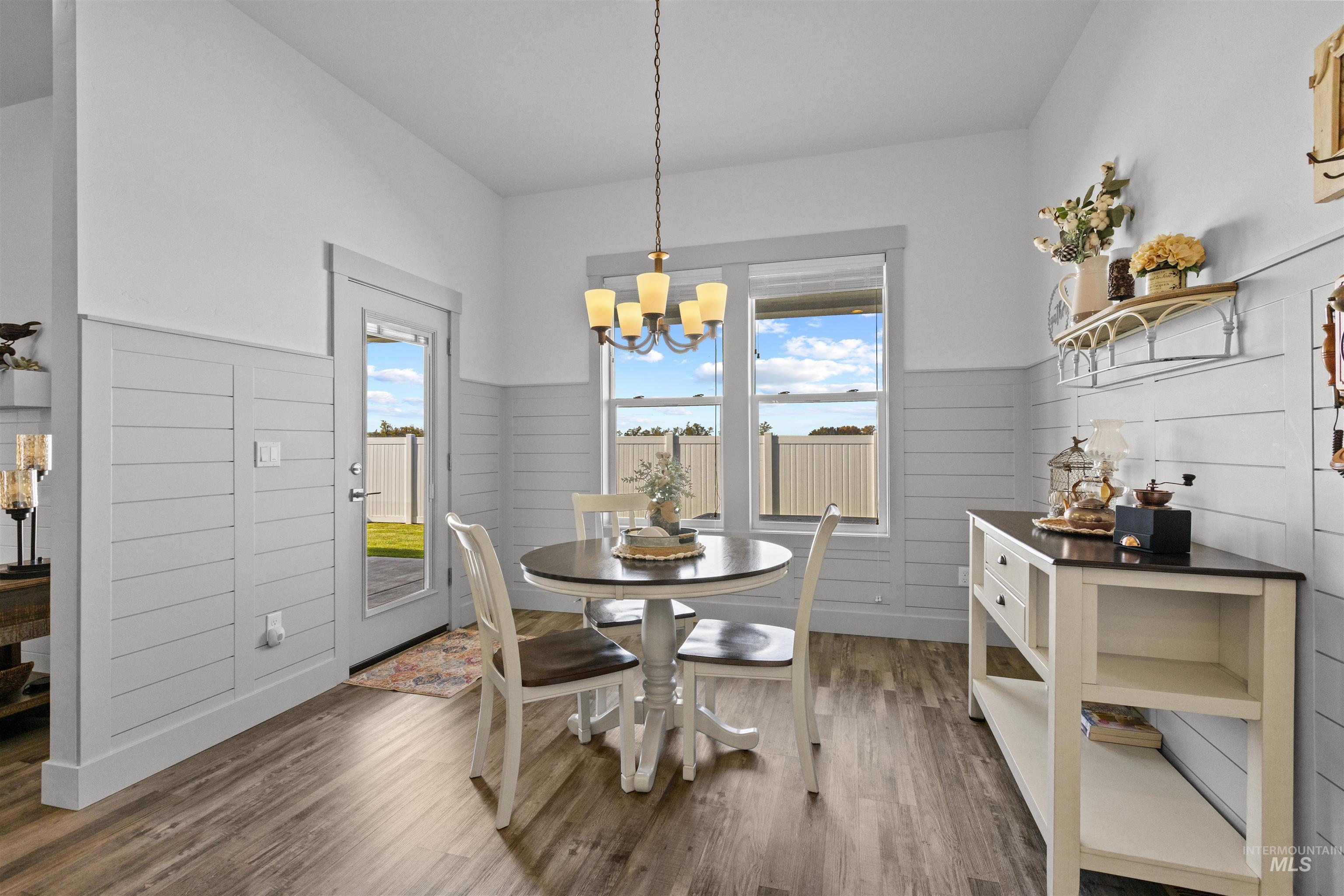 1303 S Justice Ave, Emmett, Idaho 83617, 4 Bedrooms, 2 Bathrooms, Residential For Sale, Price $579,900,MLS 98965624