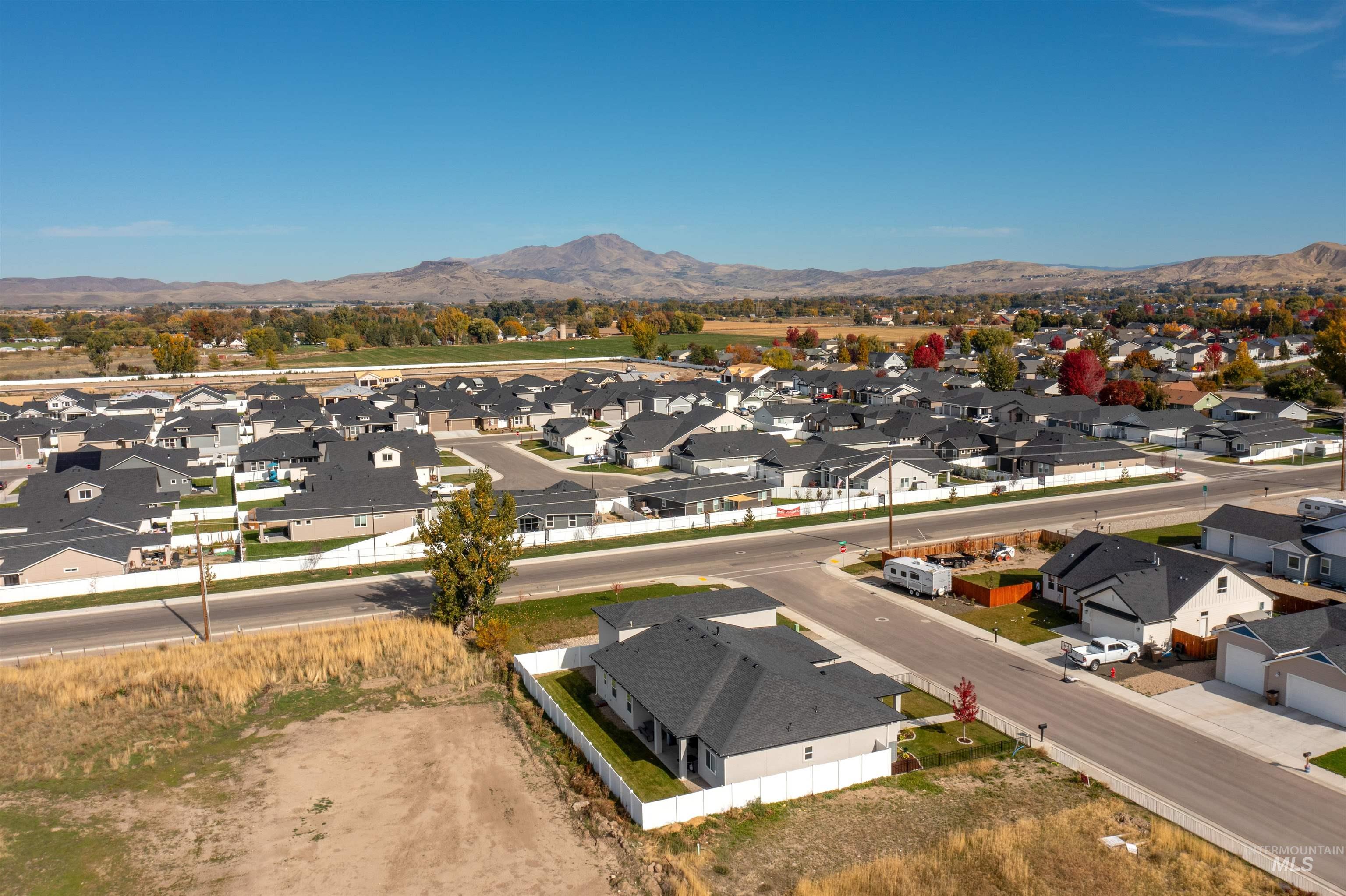 1303 S Justice Ave, Emmett, Idaho 83617, 4 Bedrooms, 2 Bathrooms, Residential For Sale, Price $579,900,MLS 98965624