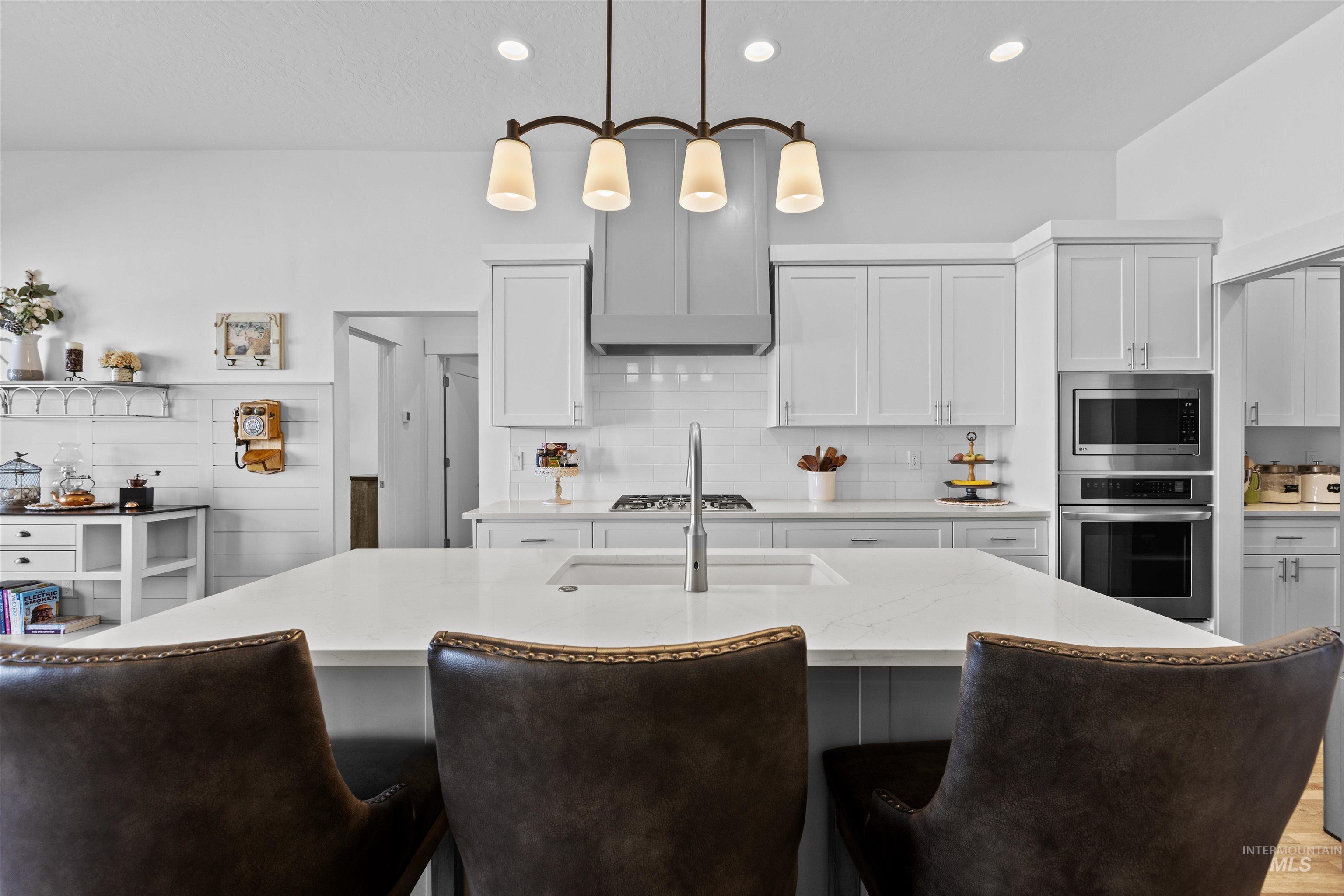 1303 S Justice Ave, Emmett, Idaho 83617, 4 Bedrooms, 2 Bathrooms, Residential For Sale, Price $579,900,MLS 98965624