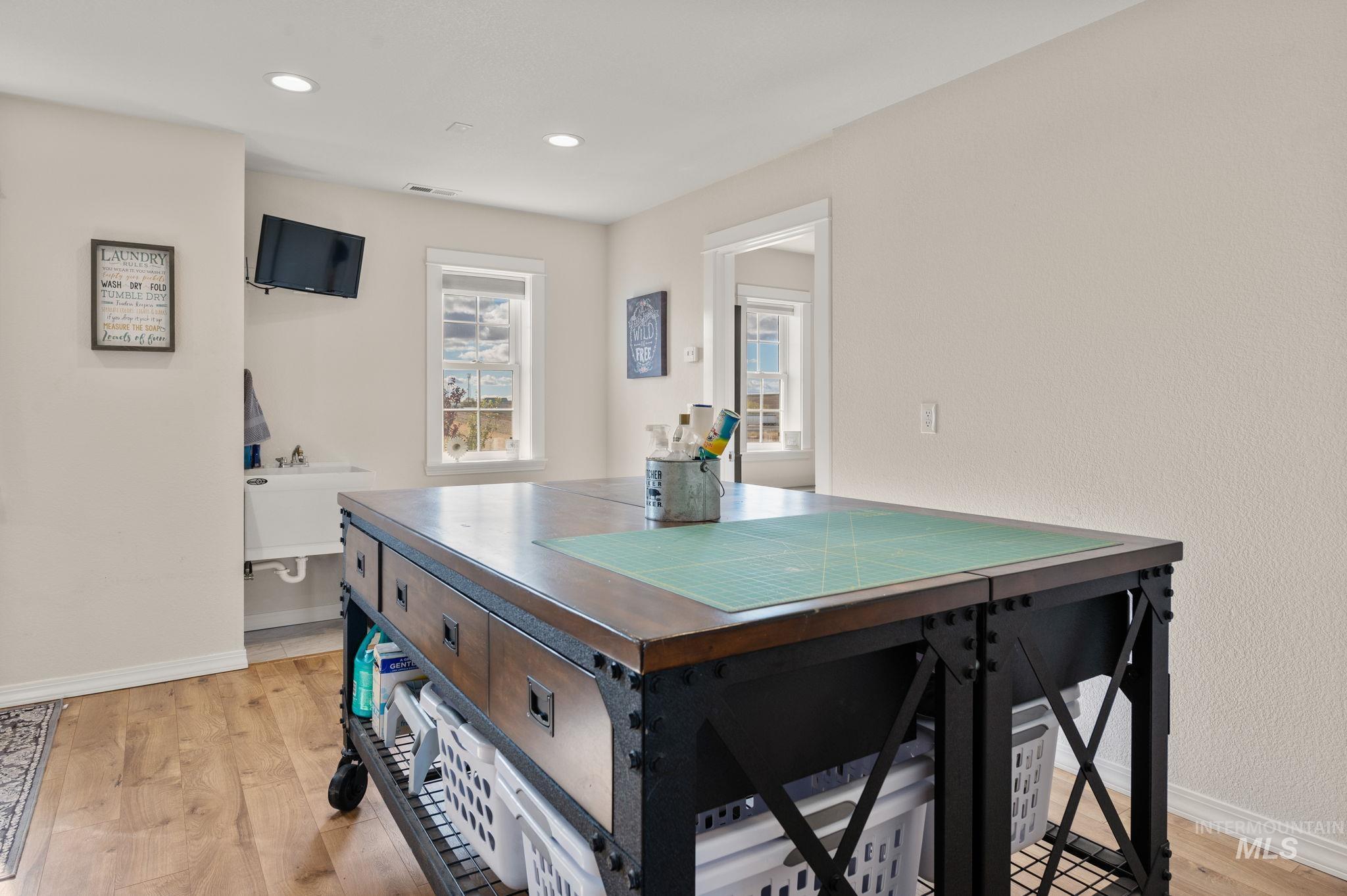 1390 Sather Road, Genesee, Idaho 83832, 4 Bedrooms, 3 Bathrooms, Residential For Sale, Price $885,000,MLS 98965627