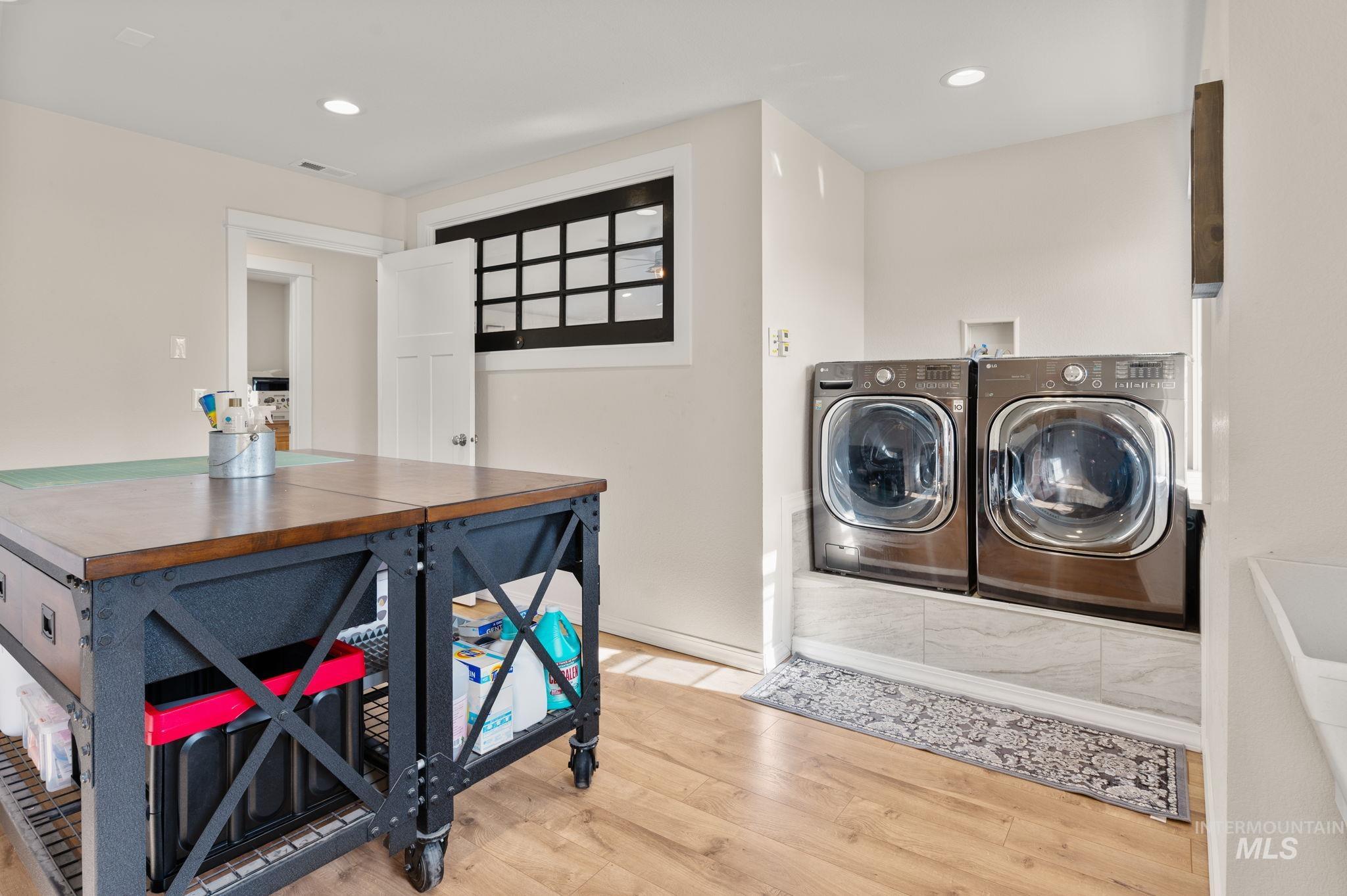 1390 Sather Road, Genesee, Idaho 83832, 4 Bedrooms, 3 Bathrooms, Residential For Sale, Price $885,000,MLS 98965627