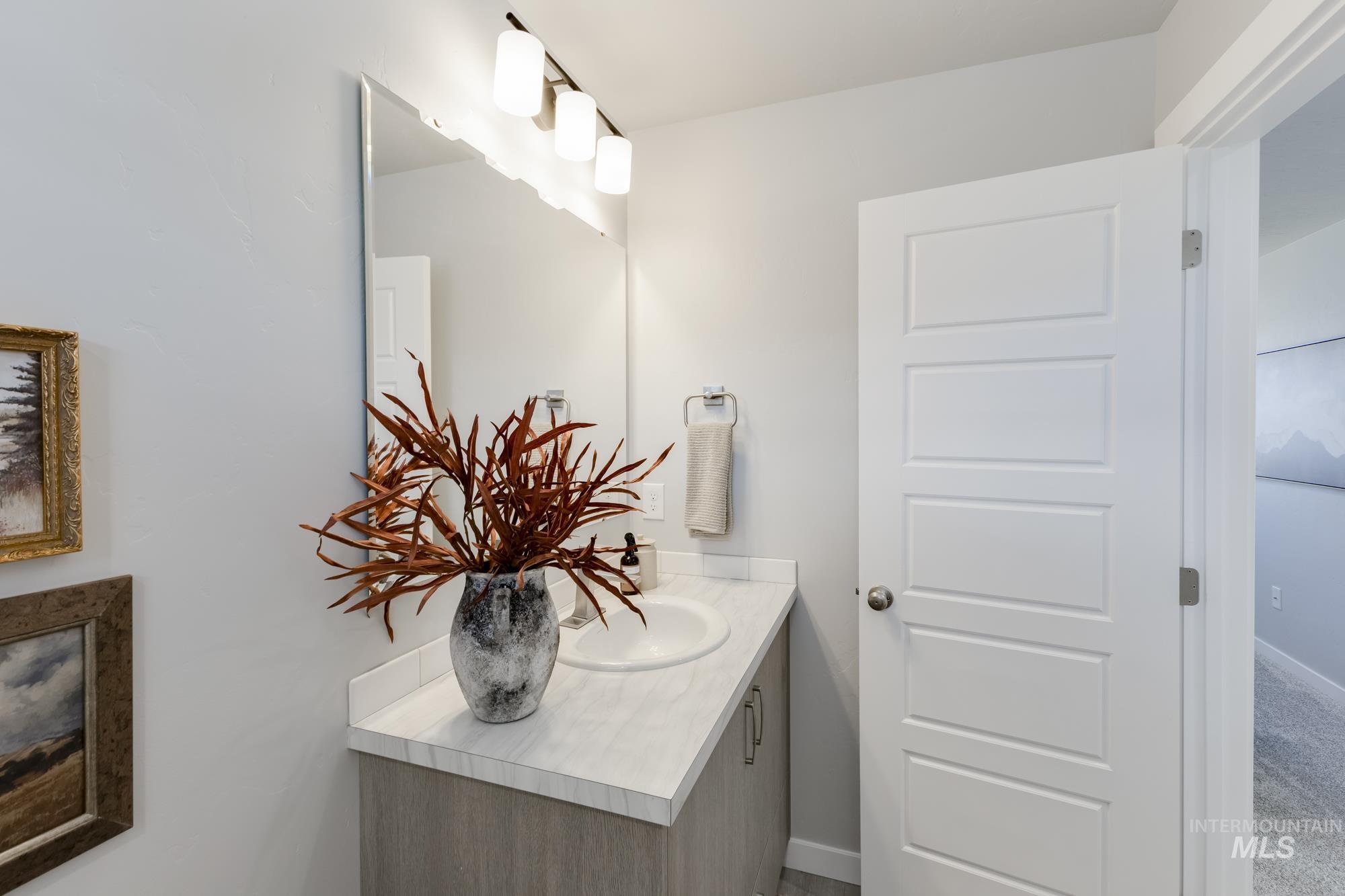 4245 N Delphi Ave, Meridian, Idaho 83646, 4 Bedrooms, 2.5 Bathrooms, Residential For Sale, Price $534,990,MLS 98965639