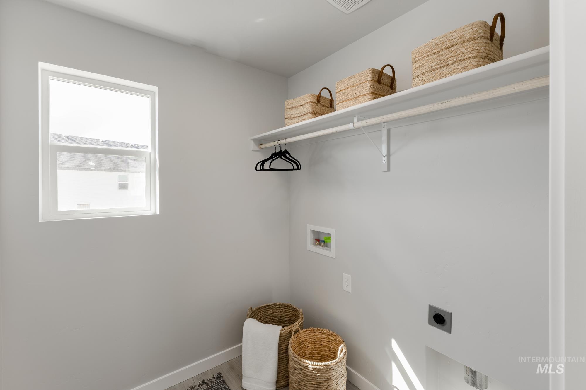 4245 N Delphi Ave, Meridian, Idaho 83646, 4 Bedrooms, 2.5 Bathrooms, Residential For Sale, Price $534,990,MLS 98965639