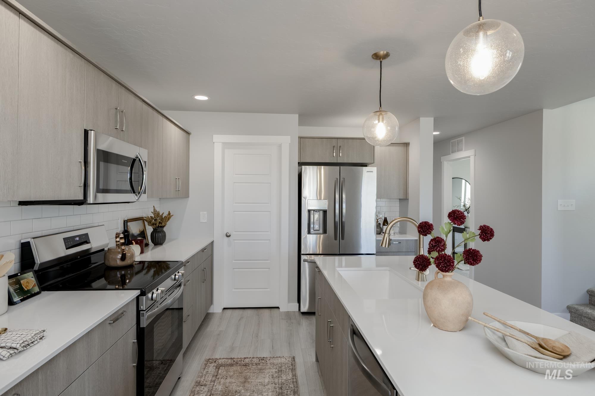 4245 N Delphi Ave, Meridian, Idaho 83646, 4 Bedrooms, 2.5 Bathrooms, Residential For Sale, Price $534,990,MLS 98965639