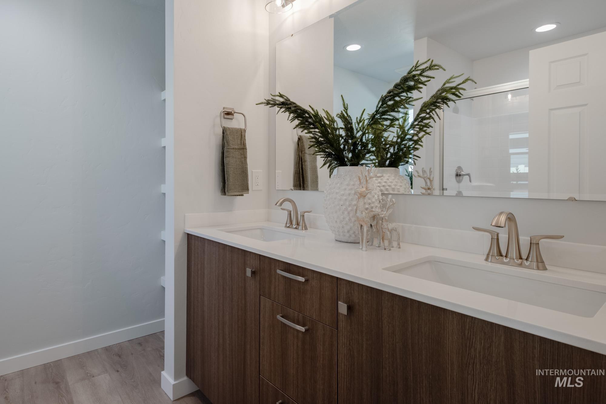 19300 Schooner Ave, Caldwell, Idaho 83605, 4 Bedrooms, 2 Bathrooms, Residential For Sale, Price $430,990,MLS 98965640