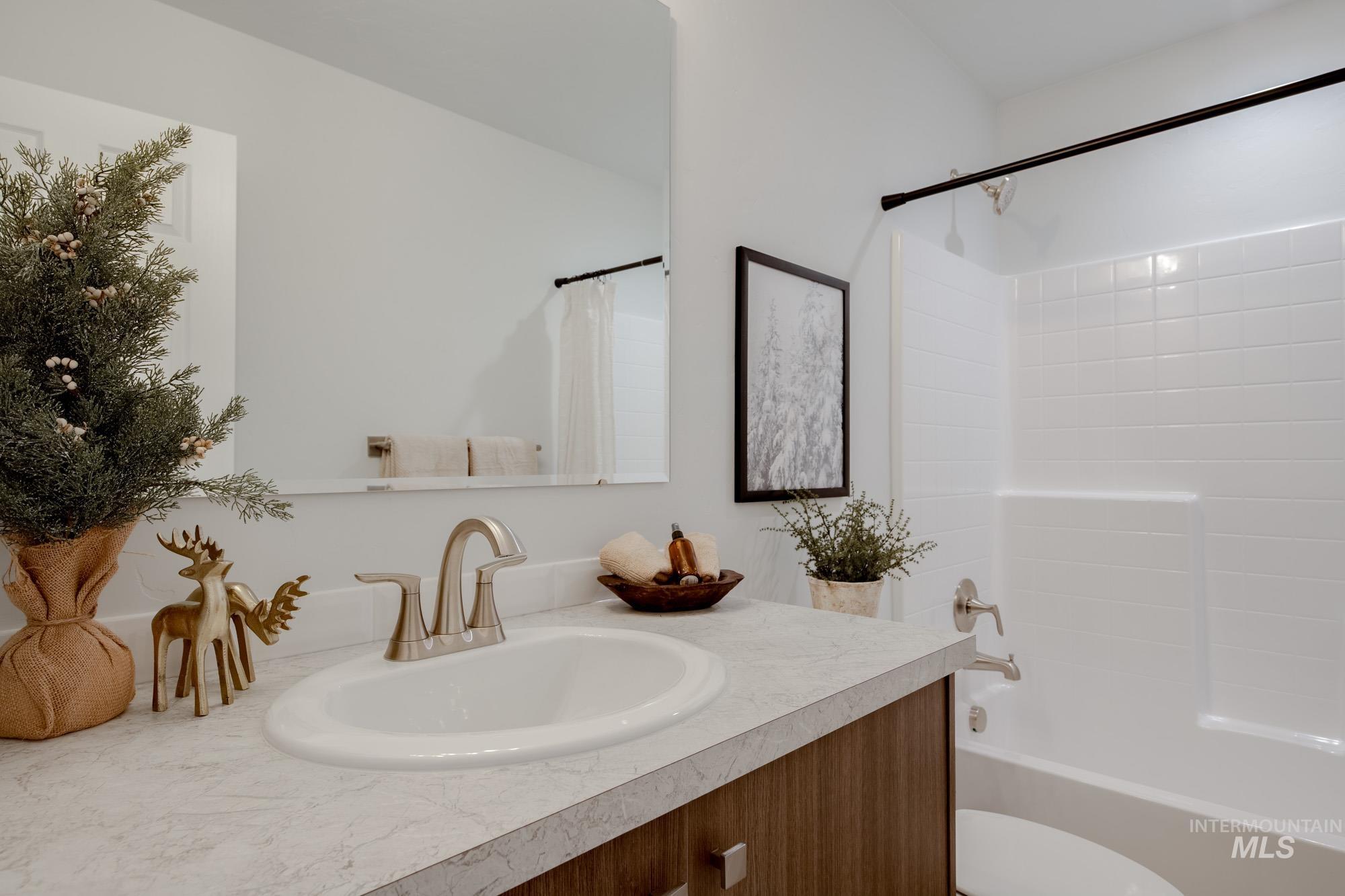 19300 Schooner Ave, Caldwell, Idaho 83605, 4 Bedrooms, 2 Bathrooms, Residential For Sale, Price $430,990,MLS 98965640