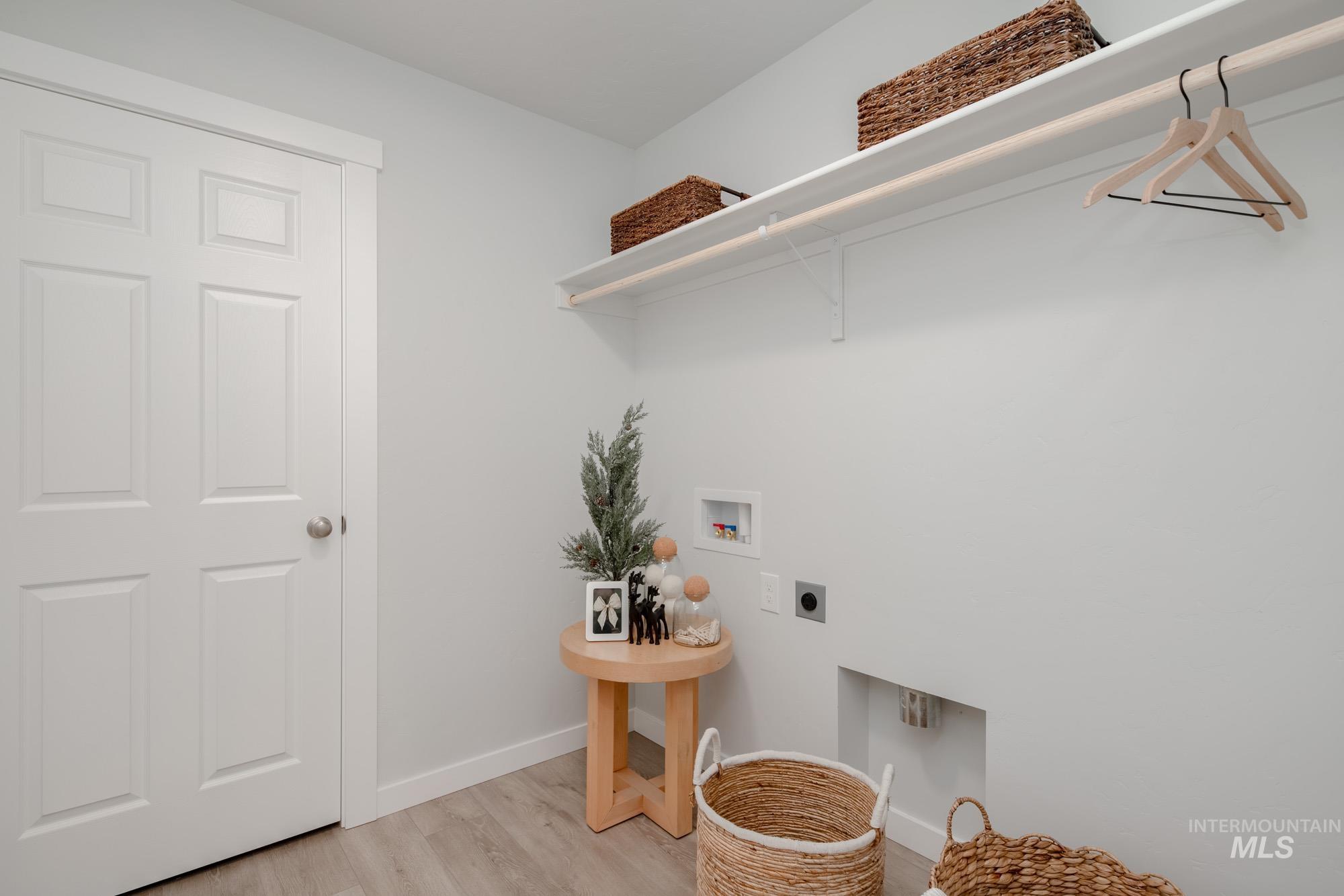 19300 Schooner Ave, Caldwell, Idaho 83605, 4 Bedrooms, 2 Bathrooms, Residential For Sale, Price $430,990,MLS 98965640