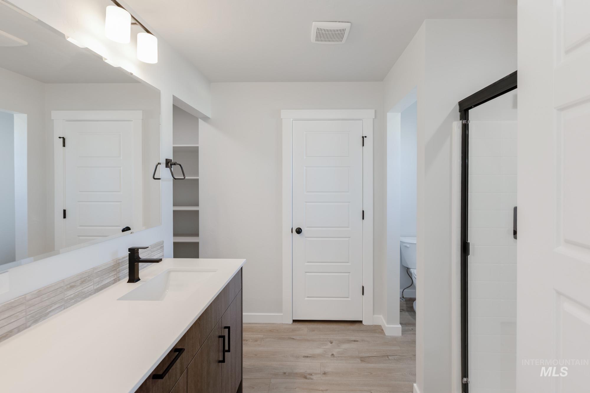 4247 E Hillsong St, Meridian, Idaho 83709, 3 Bedrooms, 2.5 Bathrooms, Residential For Sale, Price $484,990,MLS 98965643