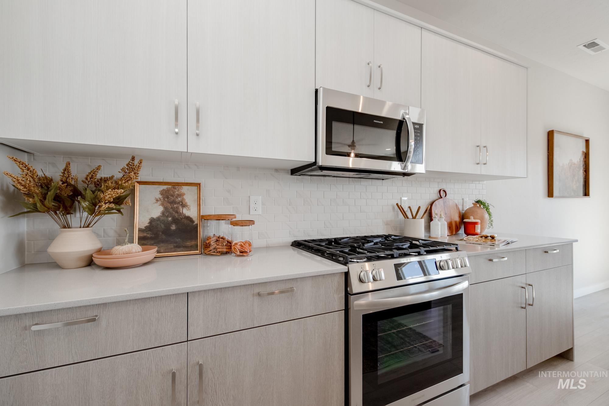 4253 E Hillsong St, Meridian, Idaho 83642, 3 Bedrooms, 2.5 Bathrooms, Residential For Sale, Price $464,990,MLS 98965646