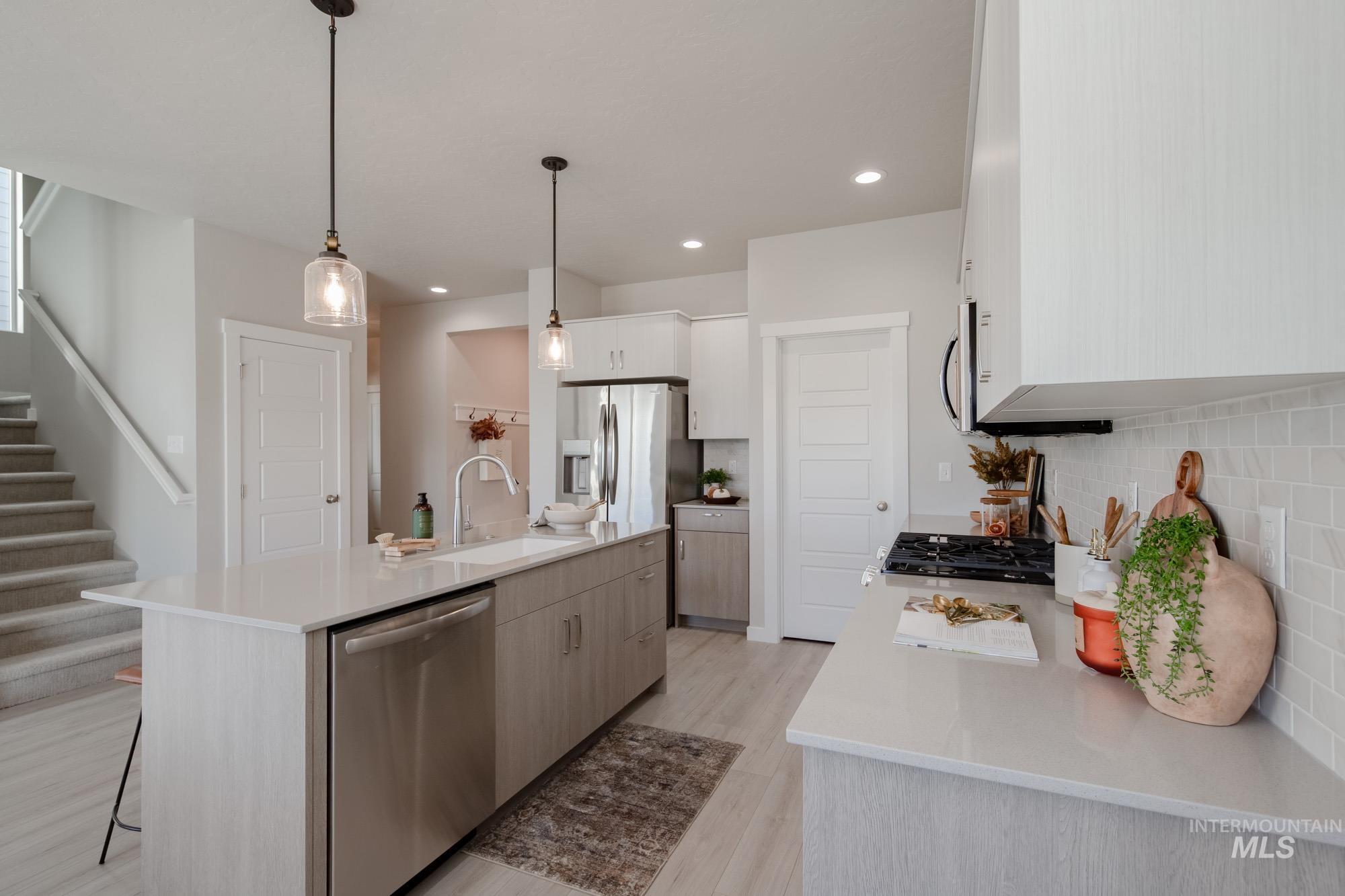 4253 E Hillsong St, Meridian, Idaho 83642, 3 Bedrooms, 2.5 Bathrooms, Residential For Sale, Price $464,990,MLS 98965646