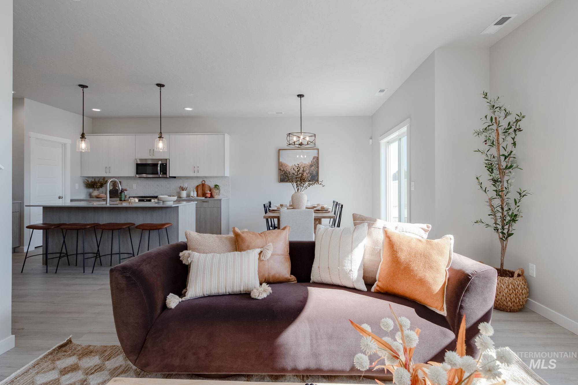 4253 E Hillsong St, Meridian, Idaho 83642, 3 Bedrooms, 2.5 Bathrooms, Residential For Sale, Price $464,990,MLS 98965646