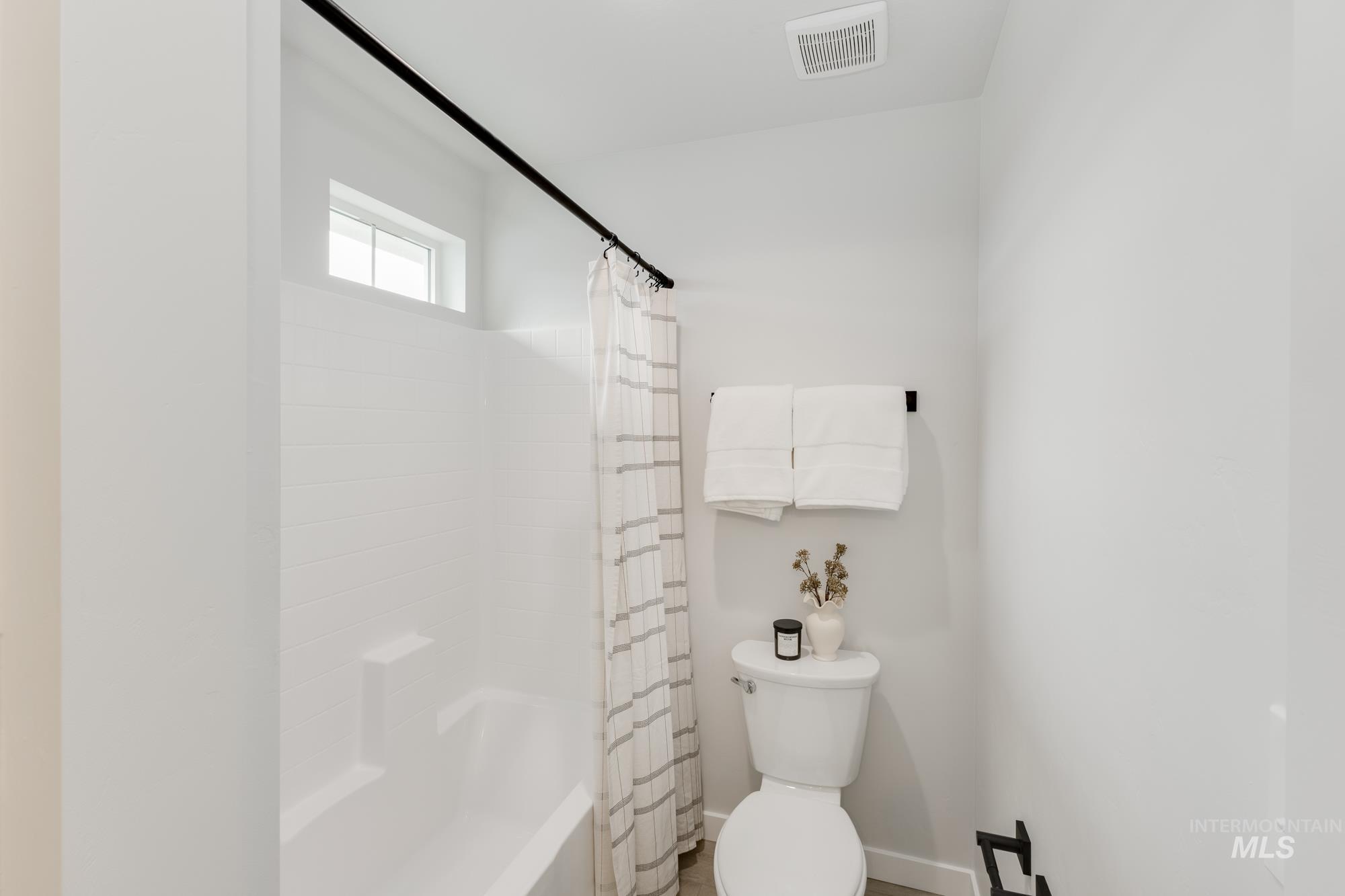 1102 E Crab Springs St, Nampa, Idaho 83686, 5 Bedrooms, 2.5 Bathrooms, Residential For Sale, Price $589,990,MLS 98965649