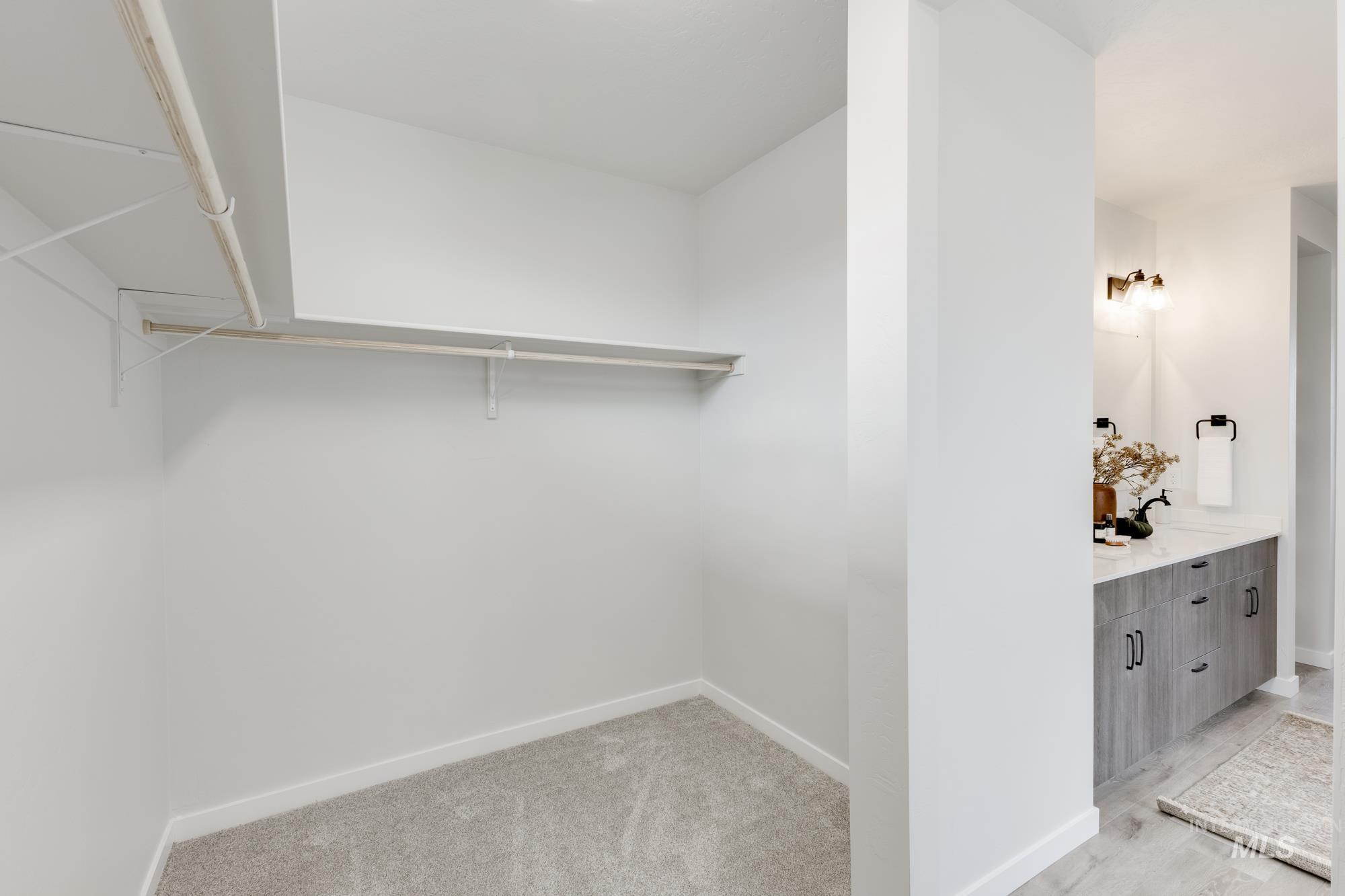 1102 E Crab Springs St, Nampa, Idaho 83686, 5 Bedrooms, 2.5 Bathrooms, Residential For Sale, Price $589,990,MLS 98965649