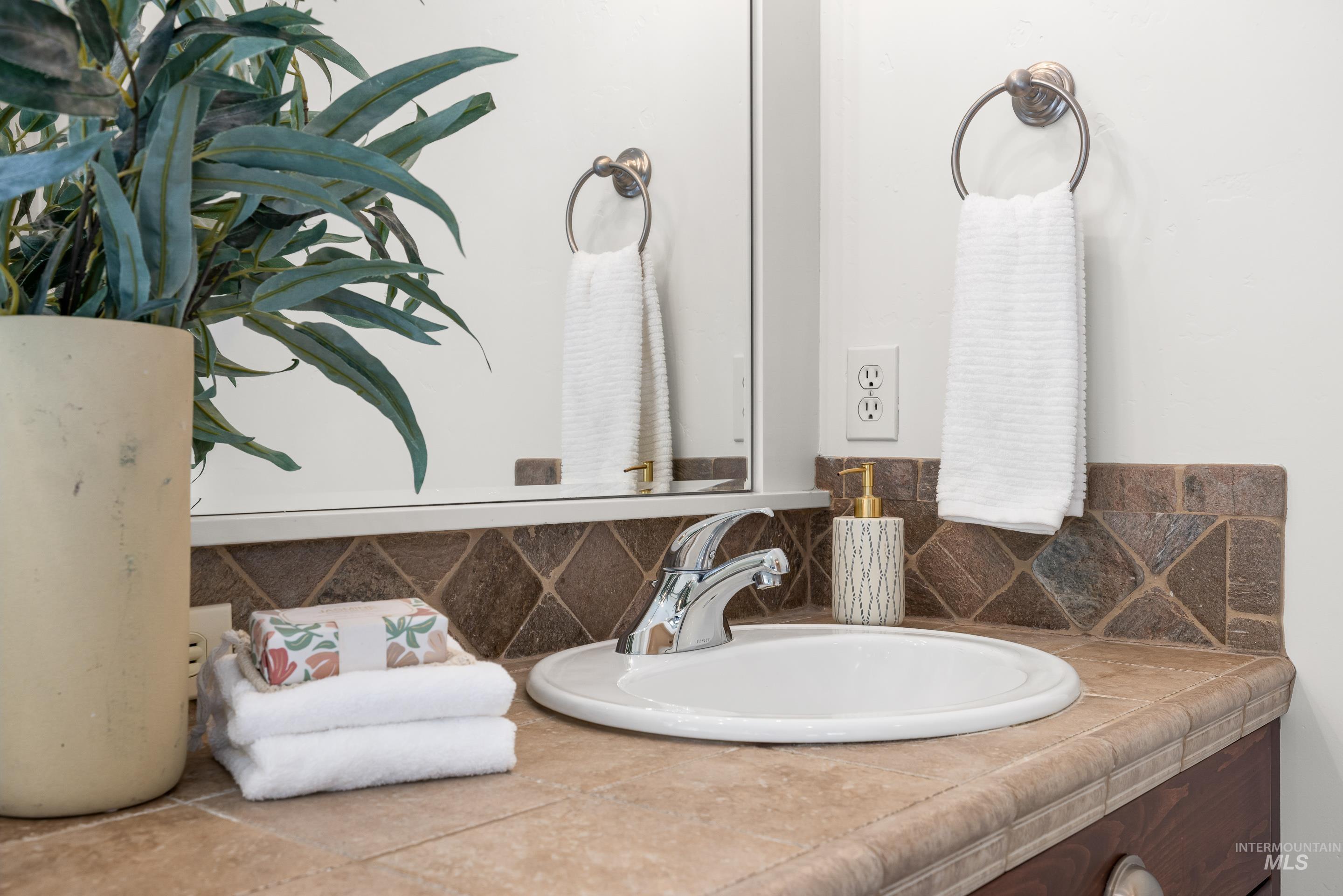 5115 W Parsons, Boise, Idaho 83714, 4 Bedrooms, 2.5 Bathrooms, Residential For Sale, Price $850,000,MLS 98965653