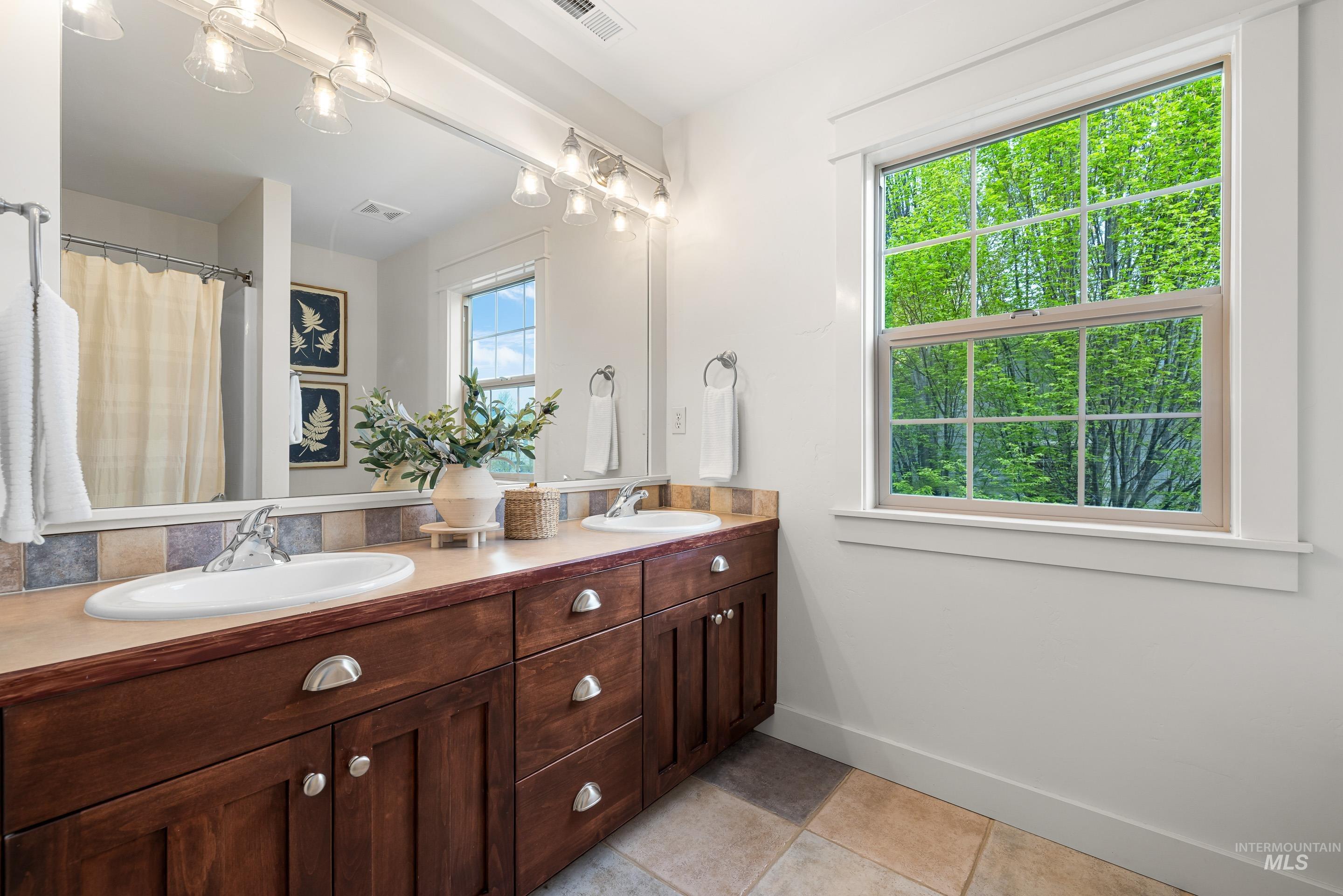 5115 W Parsons, Boise, Idaho 83714, 4 Bedrooms, 2.5 Bathrooms, Residential For Sale, Price $850,000,MLS 98965653