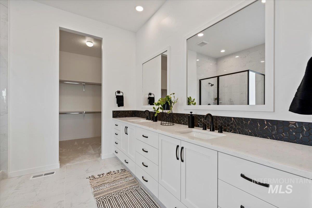 14701 Port Royal St, Caldwell, Idaho 83607, 4 Bedrooms, 3.5 Bathrooms, Residential For Sale, Price $655,000,MLS 98965656