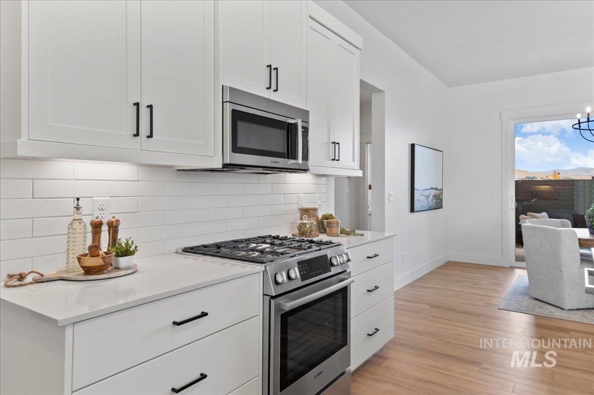 6370 N Barholm Ln, Eagle, Idaho 83616, 3 Bedrooms, 2 Bathrooms, Residential For Sale, Price $584,900,MLS 98965658