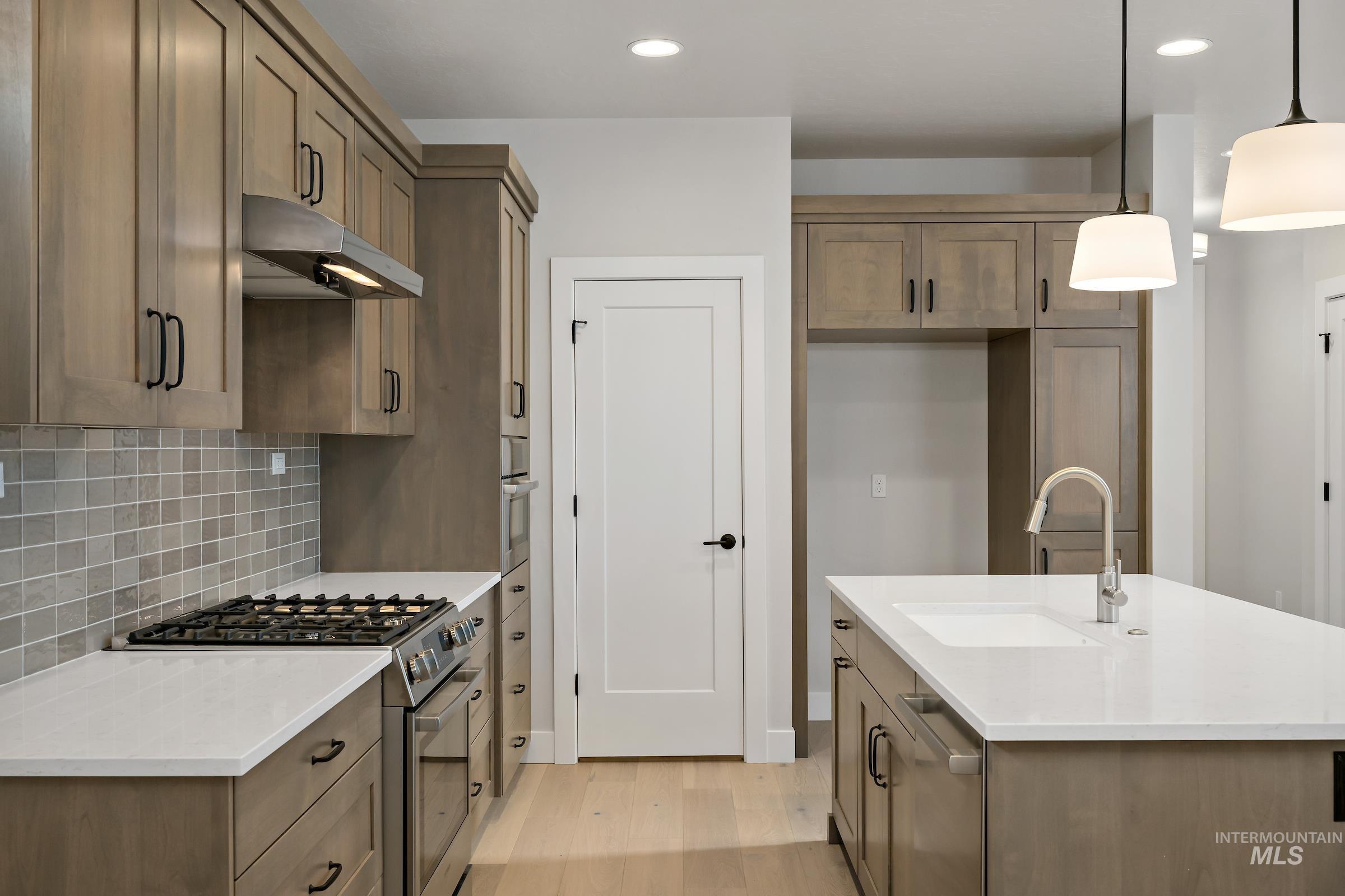 6115 S Hope Ave, Meridian, Idaho 83642, 3 Bedrooms, 2.5 Bathrooms, Residential For Sale, Price $515,000,MLS 98965669