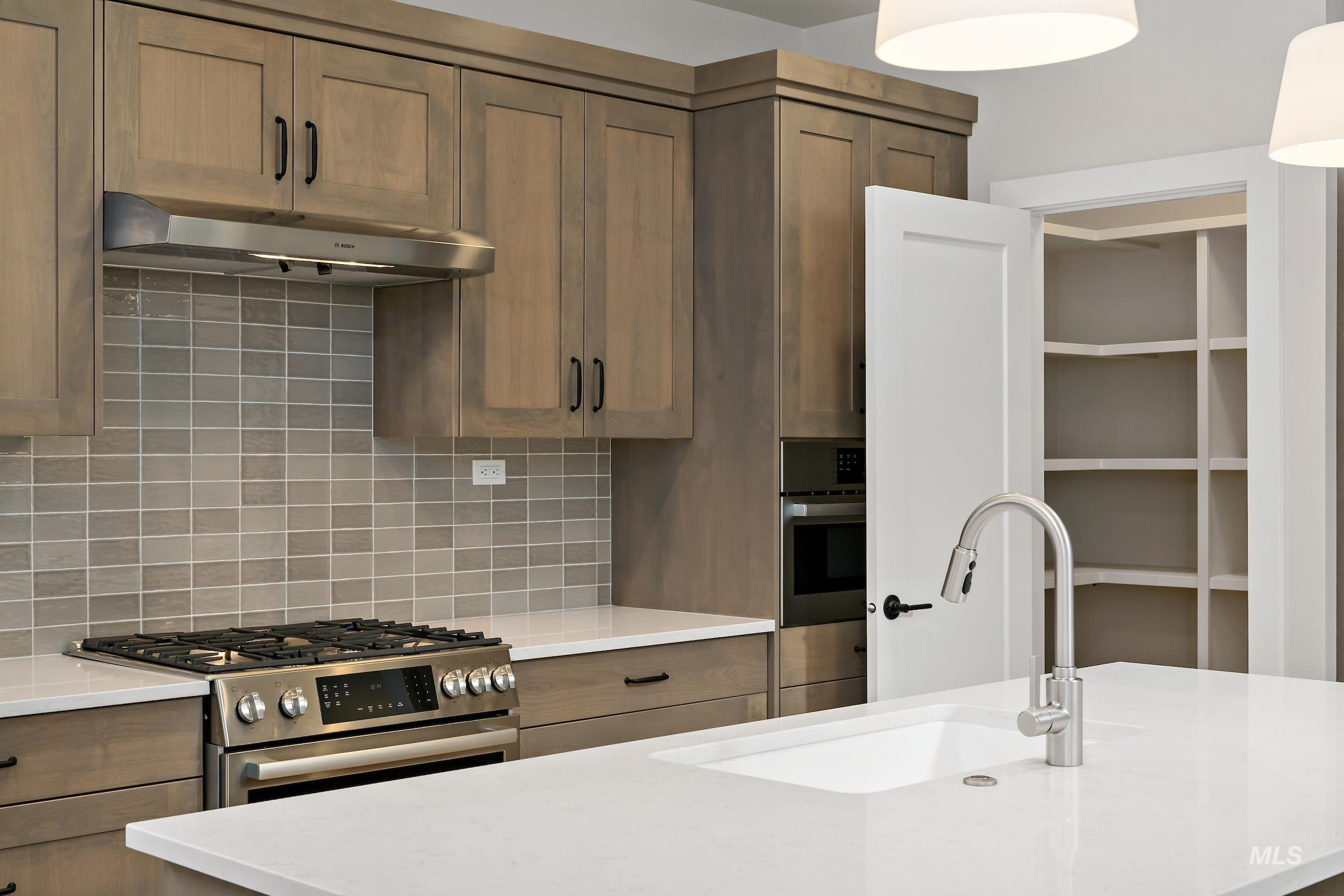 6115 S Hope Ave, Meridian, Idaho 83642, 3 Bedrooms, 2.5 Bathrooms, Residential For Sale, Price $515,000,MLS 98965669