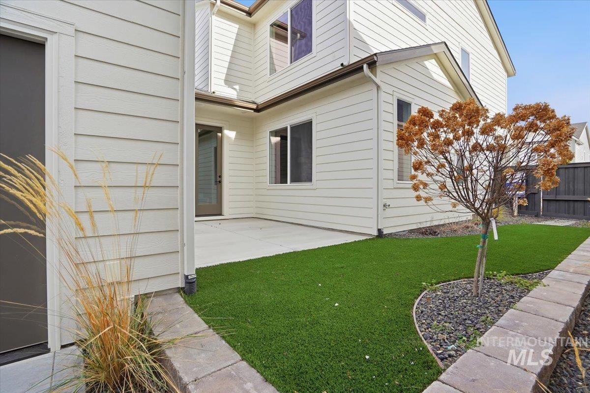 6115 S Hope Ave, Meridian, Idaho 83642, 3 Bedrooms, 2.5 Bathrooms, Residential For Sale, Price $509,900,MLS 98965669