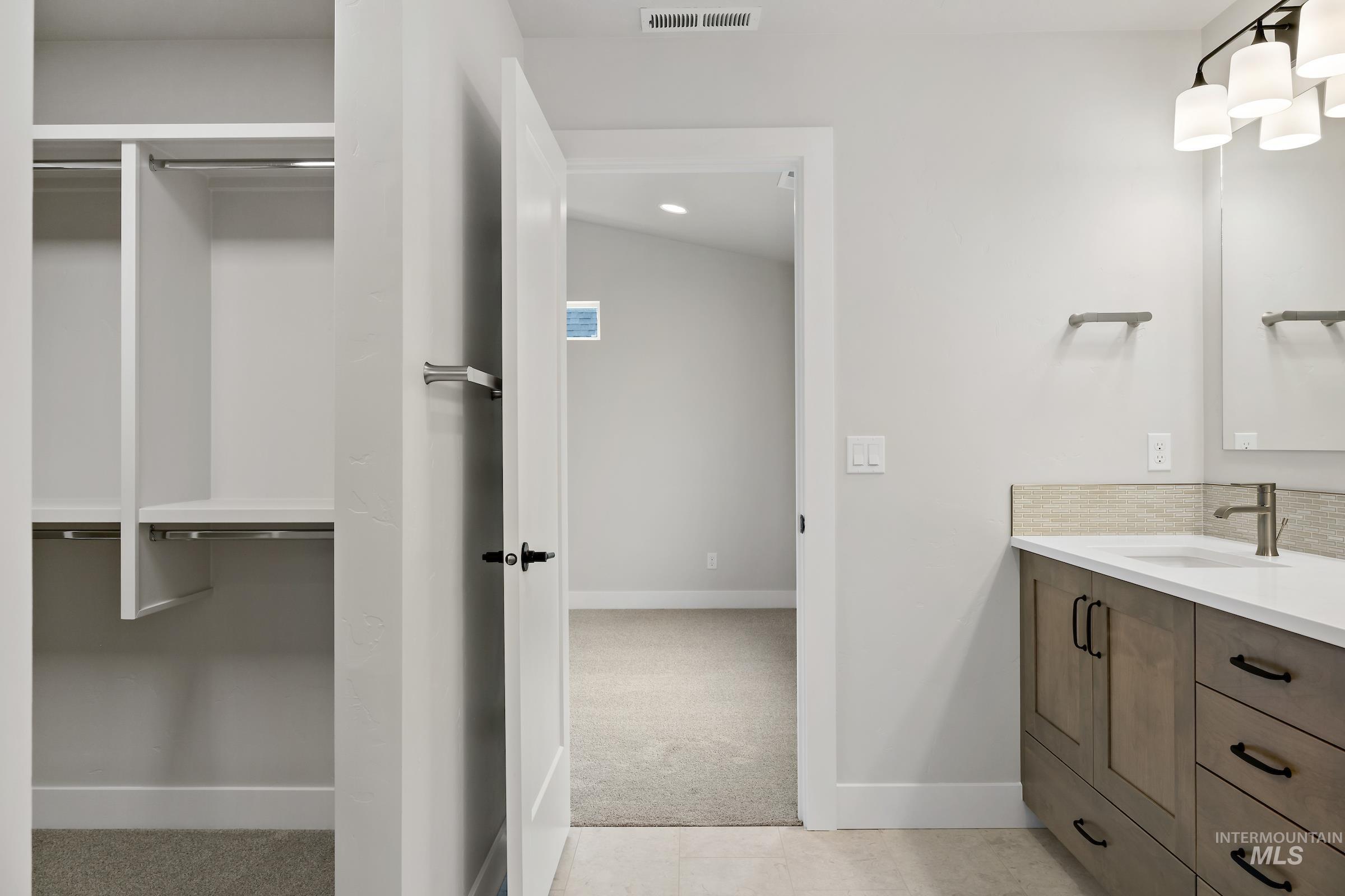 6115 S Hope Ave, Meridian, Idaho 83642, 3 Bedrooms, 2.5 Bathrooms, Residential For Sale, Price $515,000,MLS 98965669