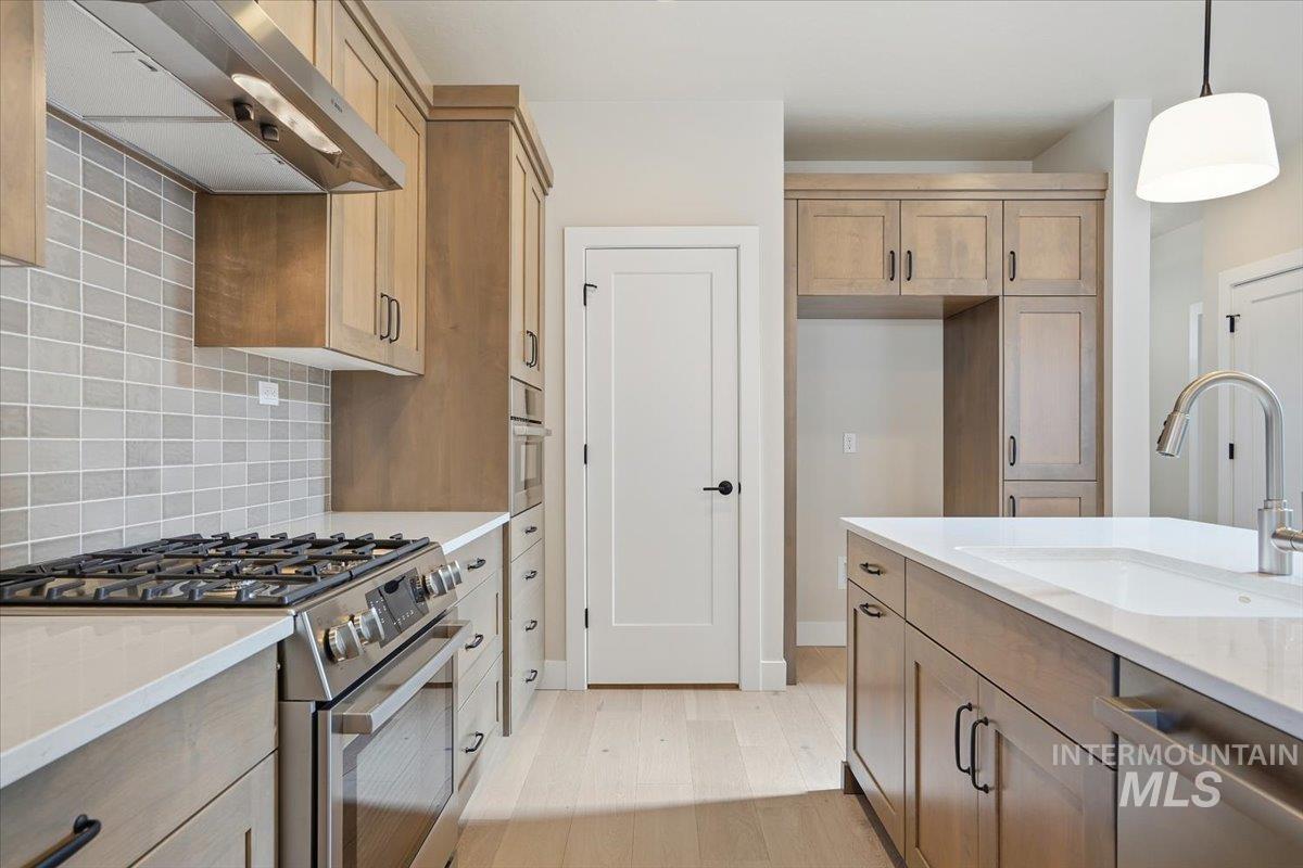 6115 S Hope Ave, Meridian, Idaho 83642, 3 Bedrooms, 2.5 Bathrooms, Residential For Sale, Price $509,900,MLS 98965669