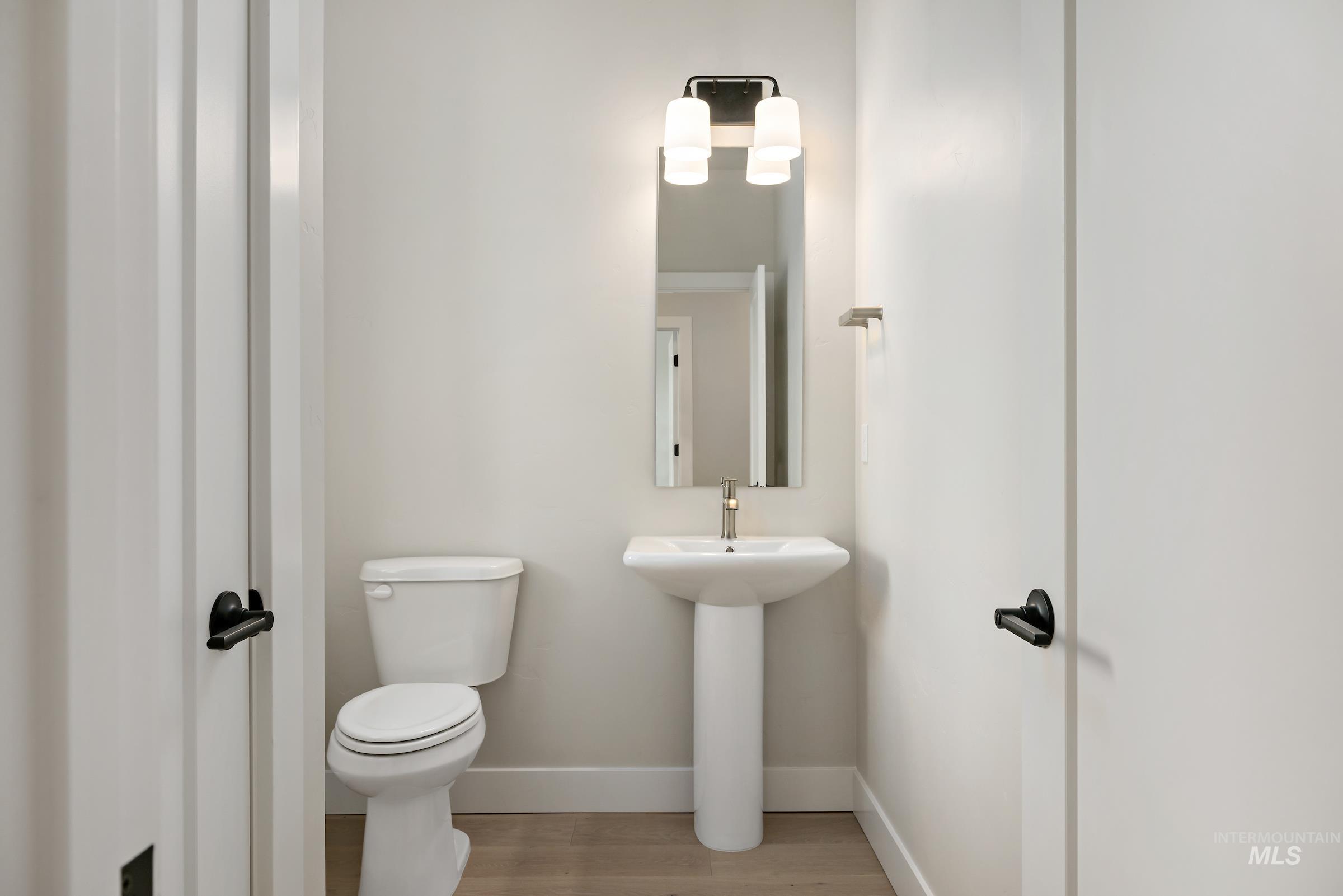 6115 S Hope Ave, Meridian, Idaho 83642, 3 Bedrooms, 2.5 Bathrooms, Residential For Sale, Price $515,000,MLS 98965669