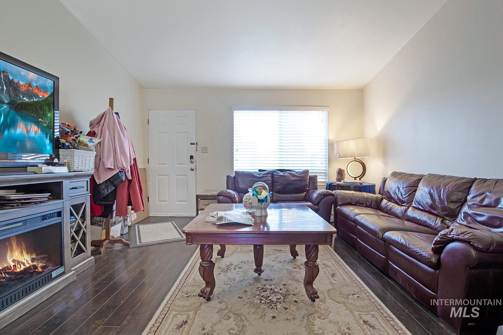 2211-2215 Crest Ave., Twin Falls, Idaho 83301, 2 Bedrooms, 1 Bathroom, Residential Income For Sale, Price $460,000,MLS 98965704