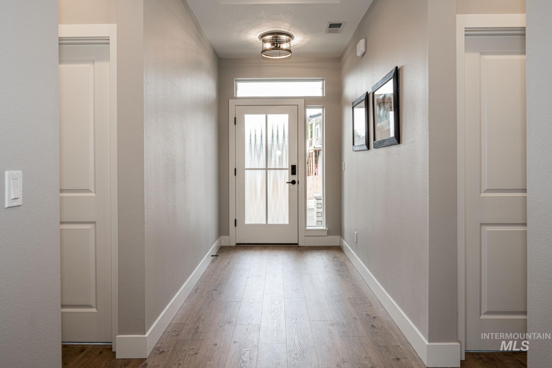 1279 W Malbar St., Meridian, Idaho 83646, 3 Bedrooms, 2 Bathrooms, Residential For Sale, Price $619,900,MLS 98965724