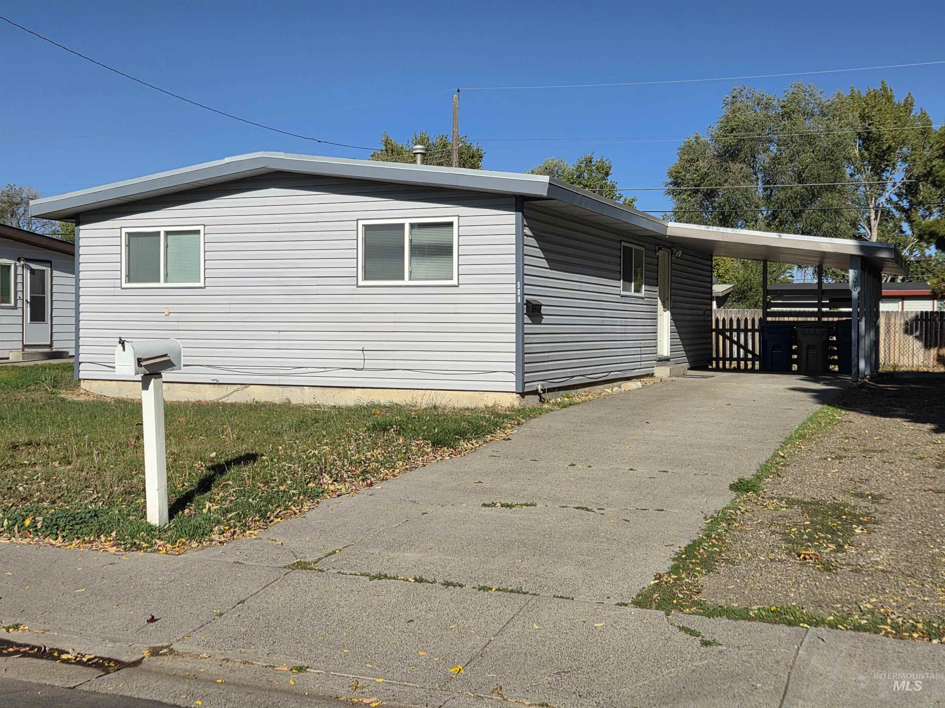 508 W 2nd North, Mountain Home, Idaho 83647, 3 Bedrooms, 1 Bathroom, Residential For Sale, Price $255,000,MLS 98965725