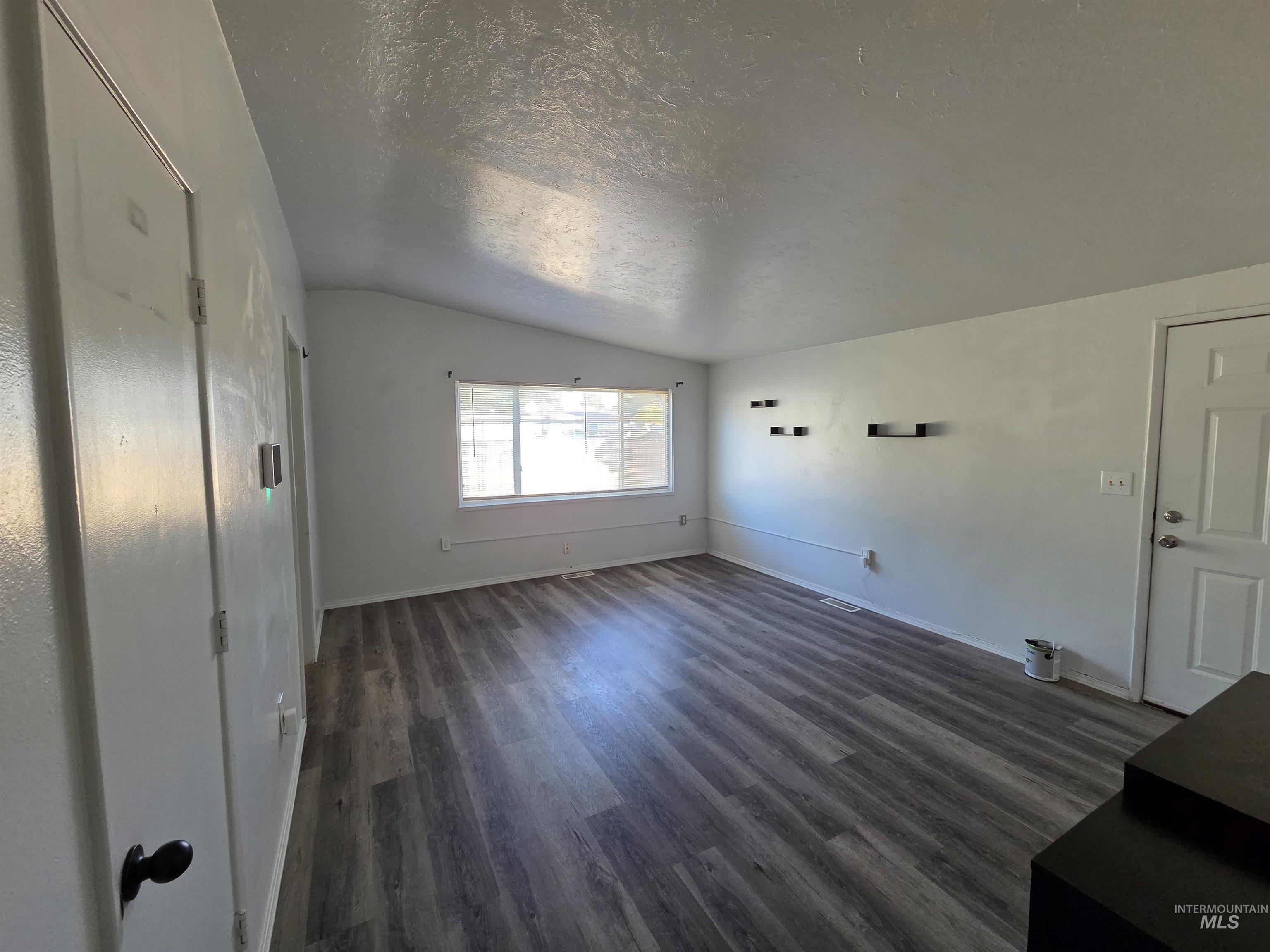 508 W 2nd North, Mountain Home, Idaho 83647, 3 Bedrooms, 1 Bathroom, Residential For Sale, Price $255,000,MLS 98965725