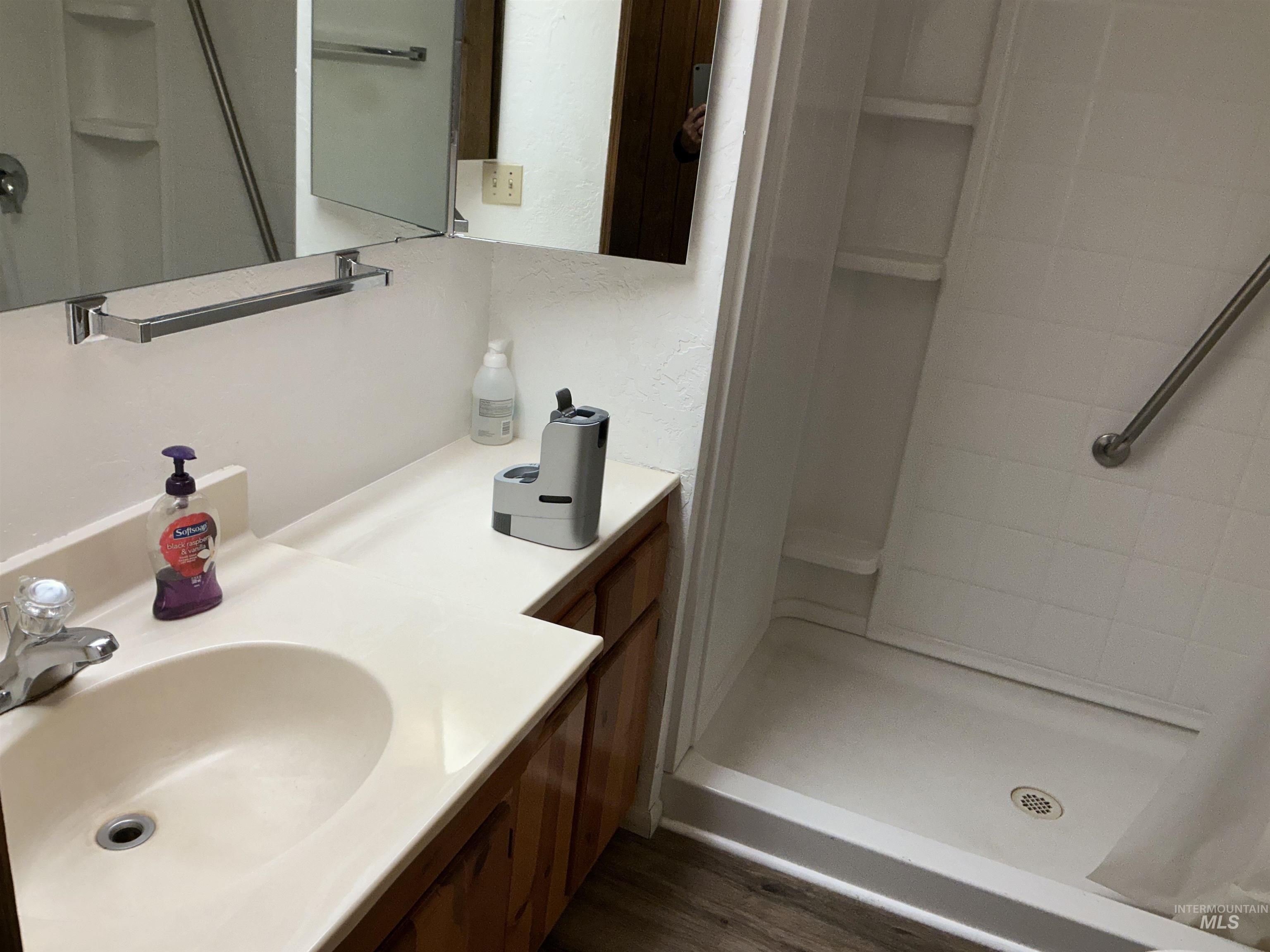 10035 W Mesquite Ln, Boise, Idaho 83704, 2 Bedrooms, 1.5 Bathrooms, Residential For Sale, Price $299,900,MLS 98965740