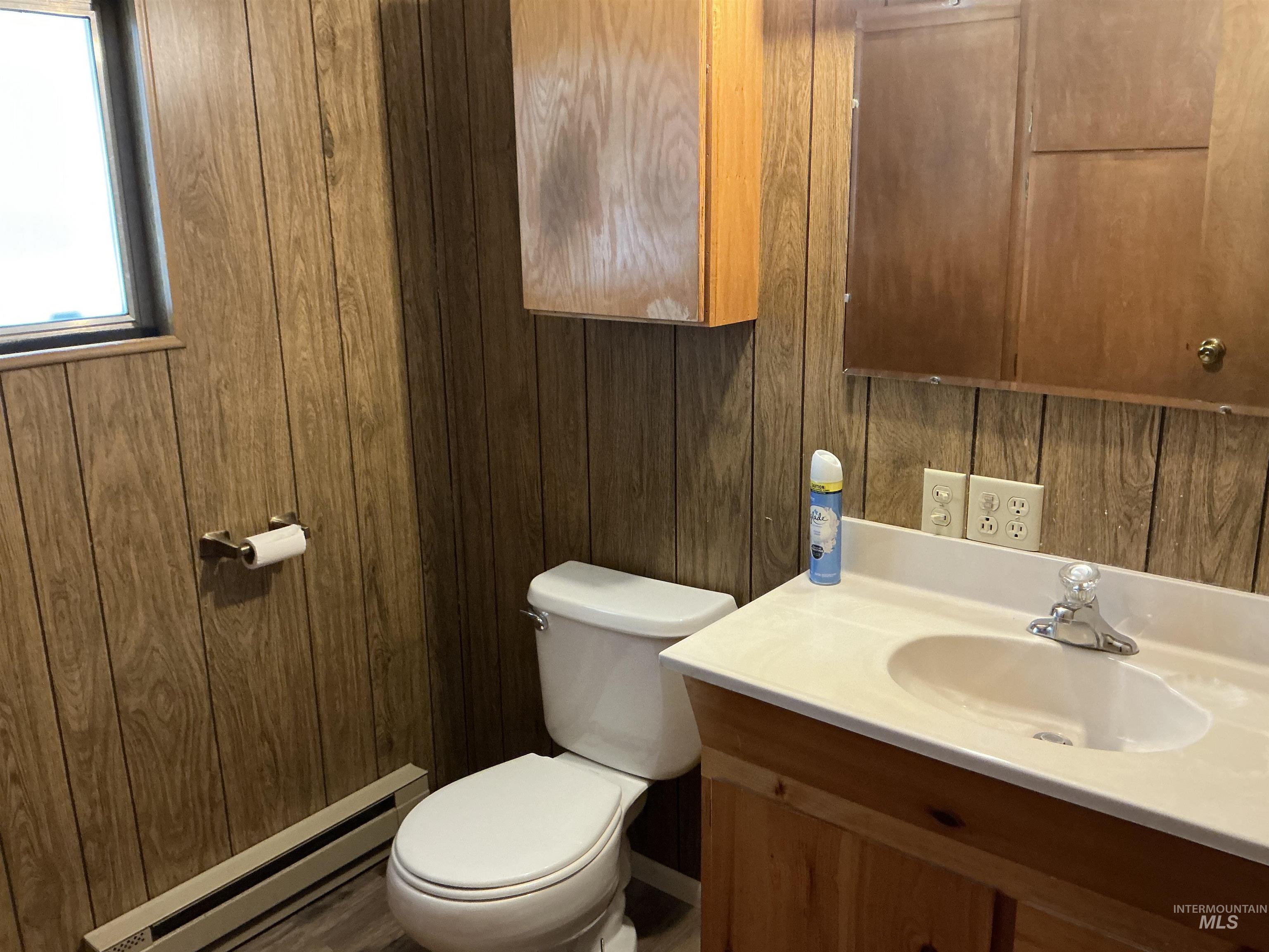 10035 W Mesquite Ln, Boise, Idaho 83704, 2 Bedrooms, 1.5 Bathrooms, Residential For Sale, Price $299,900,MLS 98965740