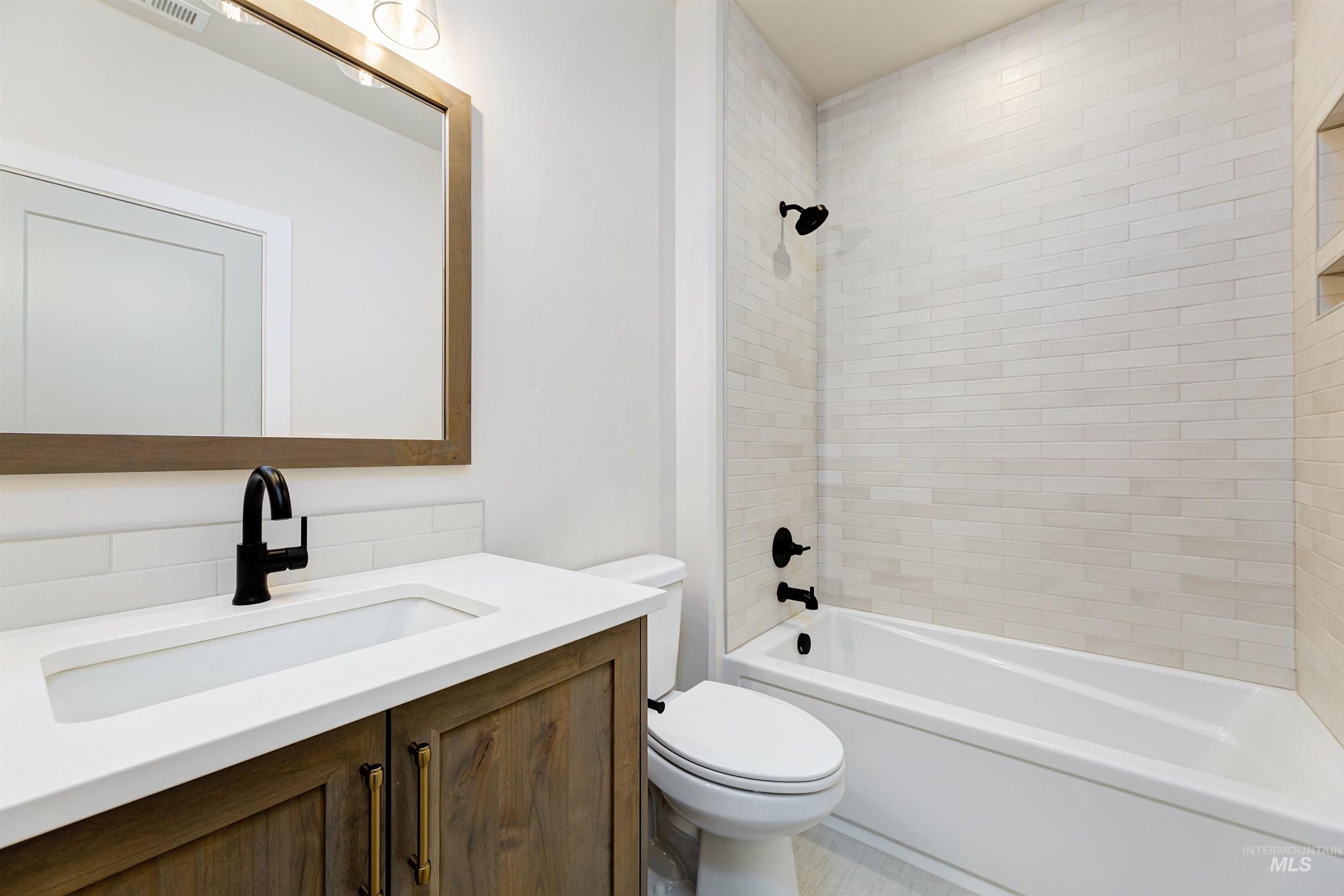 6796 Big Wood Way, Star, Idaho 83669-9999, 5 Bedrooms, 5.5 Bathrooms, Residential For Sale, Price $1,421,400,MLS 98965748