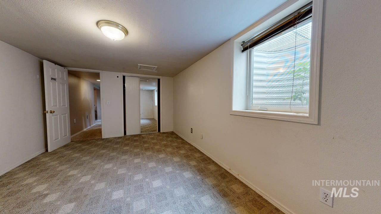 1210 10th St, Lewiston, Idaho 83501, 4 Bedrooms, 2 Bathrooms, Residential For Sale, Price $355,000,MLS 98965757