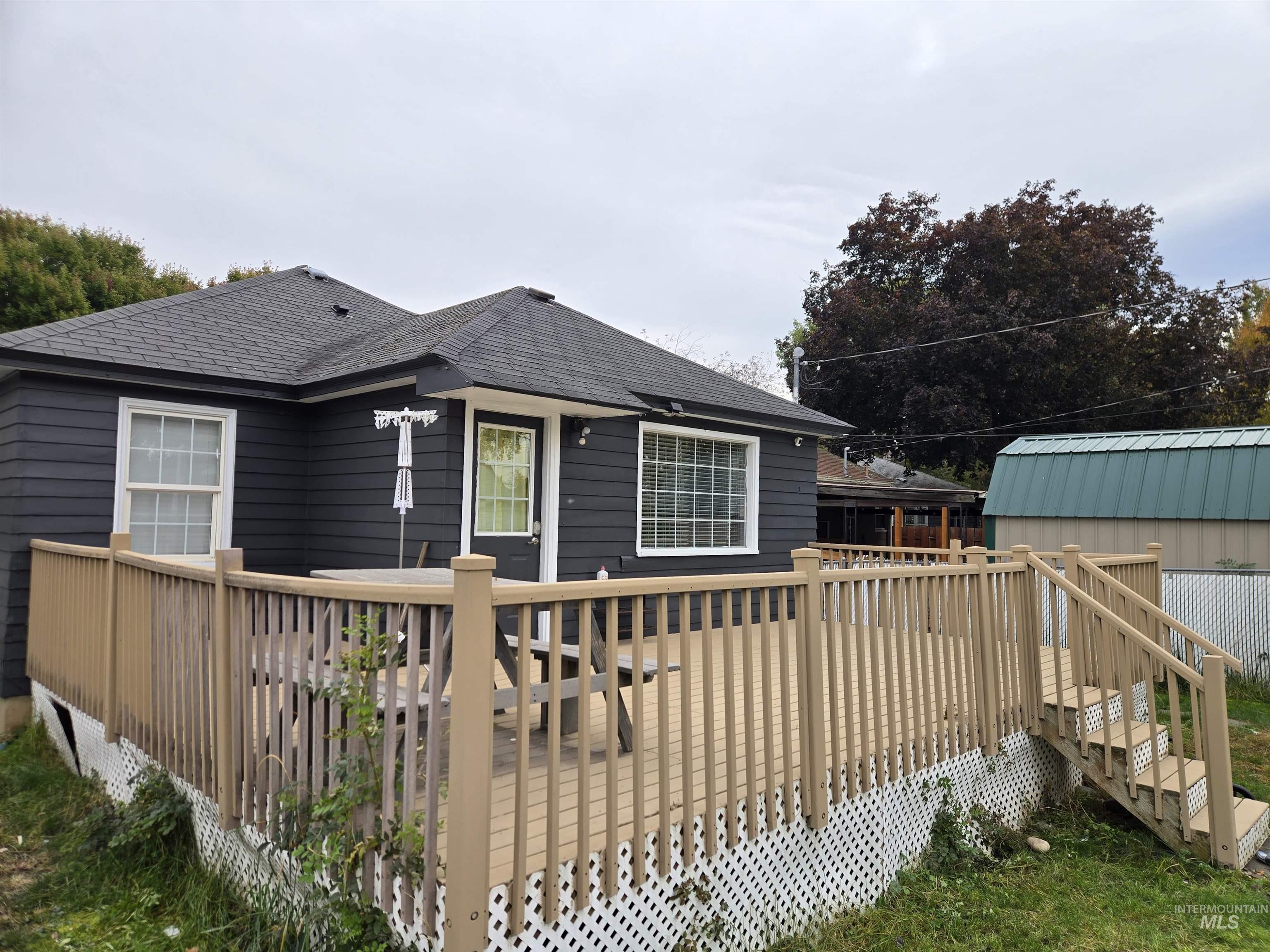 1210 10th St, Lewiston, Idaho 83501, 4 Bedrooms, 2 Bathrooms, Residential For Sale, Price $355,000,MLS 98965757