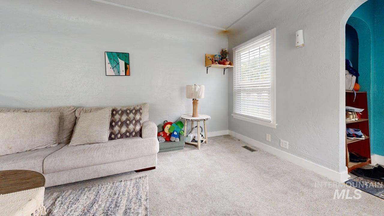 1210 10th St, Lewiston, Idaho 83501, 4 Bedrooms, 2 Bathrooms, Residential For Sale, Price $355,000,MLS 98965757