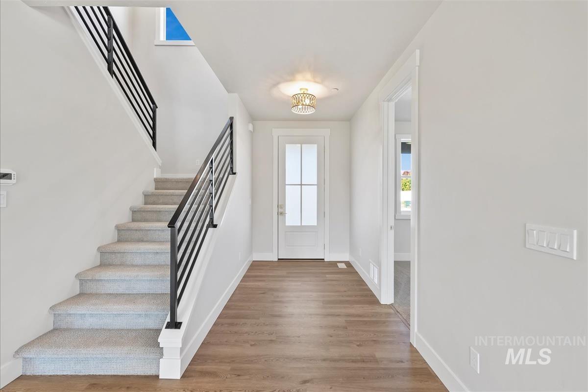 527 Hidden Mill Ct, Middleton, Idaho 83644, 4 Bedrooms, 3 Bathrooms, Residential For Sale, Price $624,900,MLS 98965761