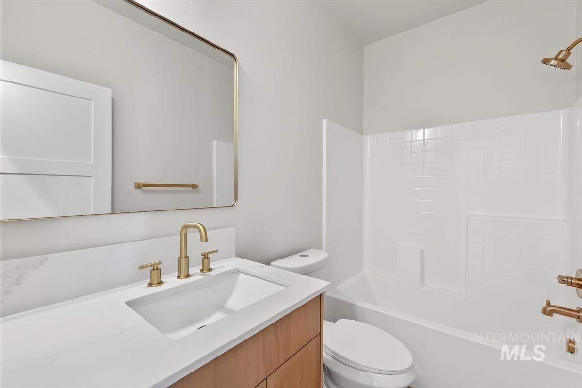 527 Hidden Mill Ct, Middleton, Idaho 83644, 4 Bedrooms, 3 Bathrooms, Residential For Sale, Price $624,900,MLS 98965761